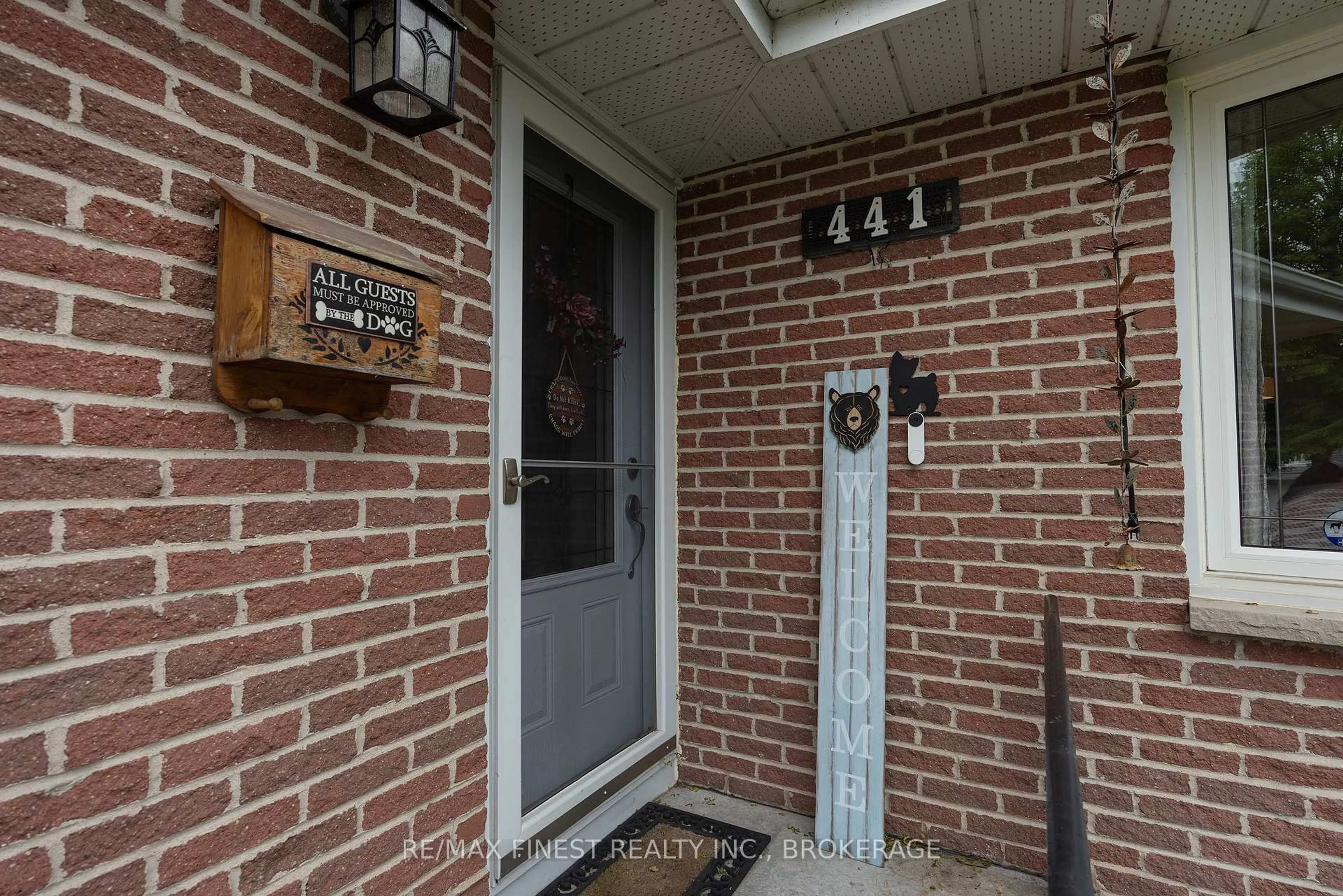 Indoor entryway for 441 Hathway Terr, Kingston Ontario K7M 5V1