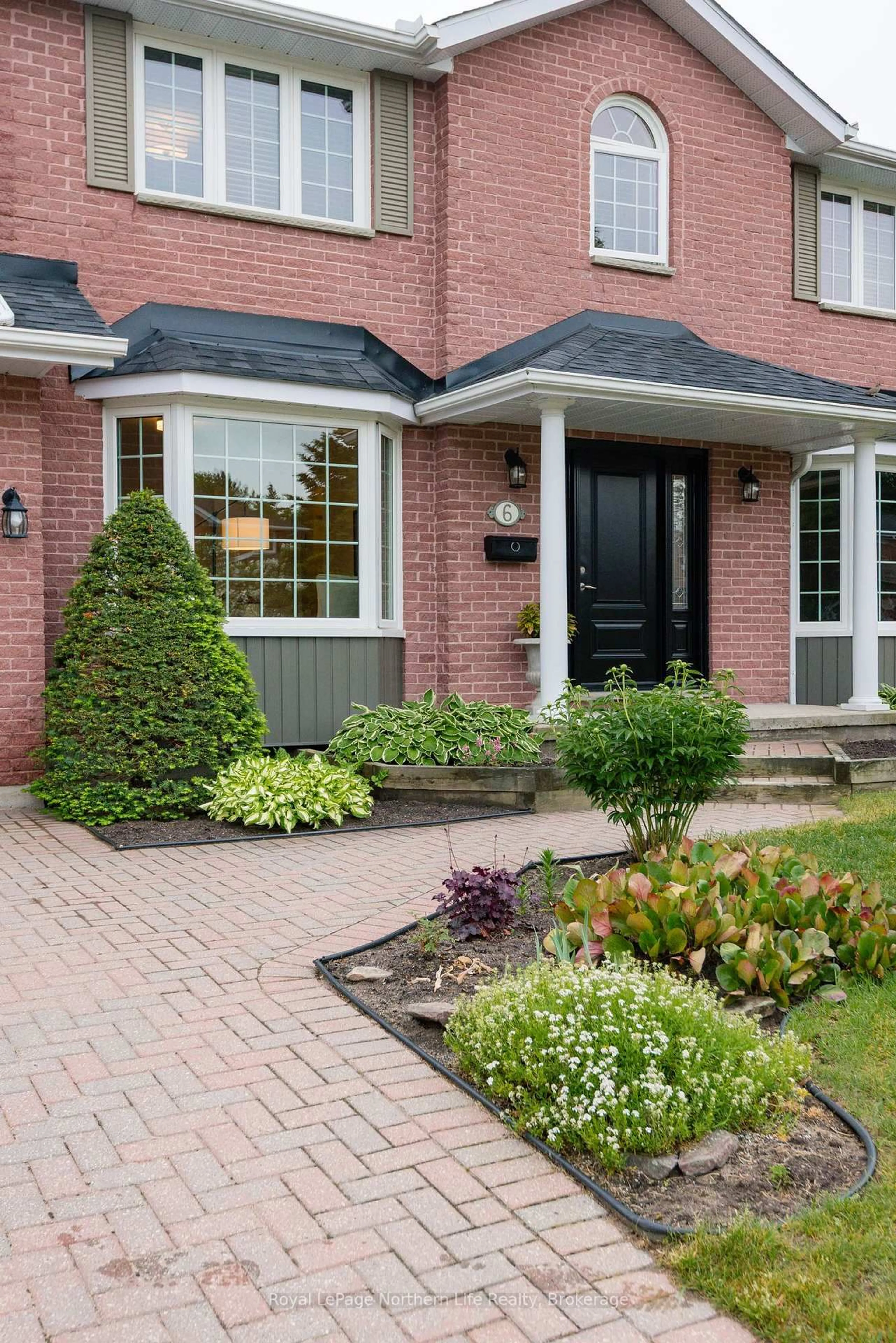 Home with brick exterior material, street for 6 Robinhood Crt, North Bay Ontario P1C 1L6