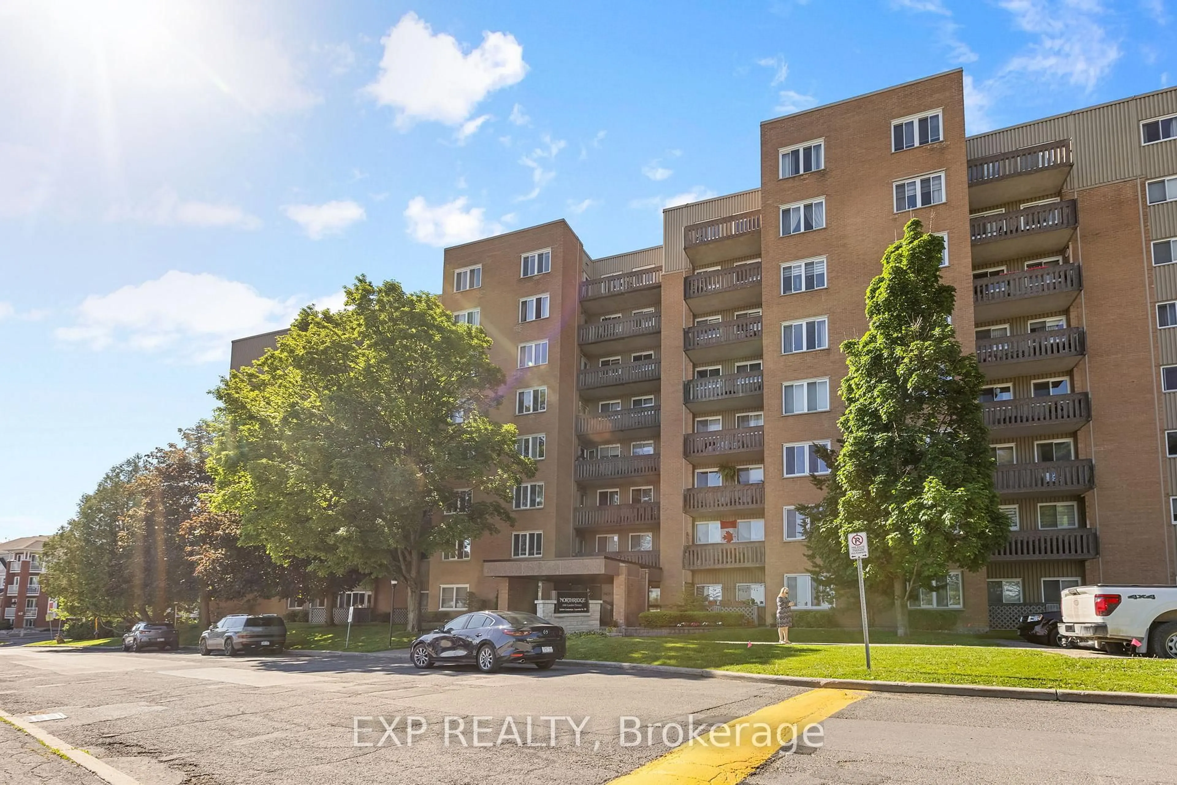 Unknown for 1599 Lassiter Terr #215, Ottawa Ontario K1J 8R6