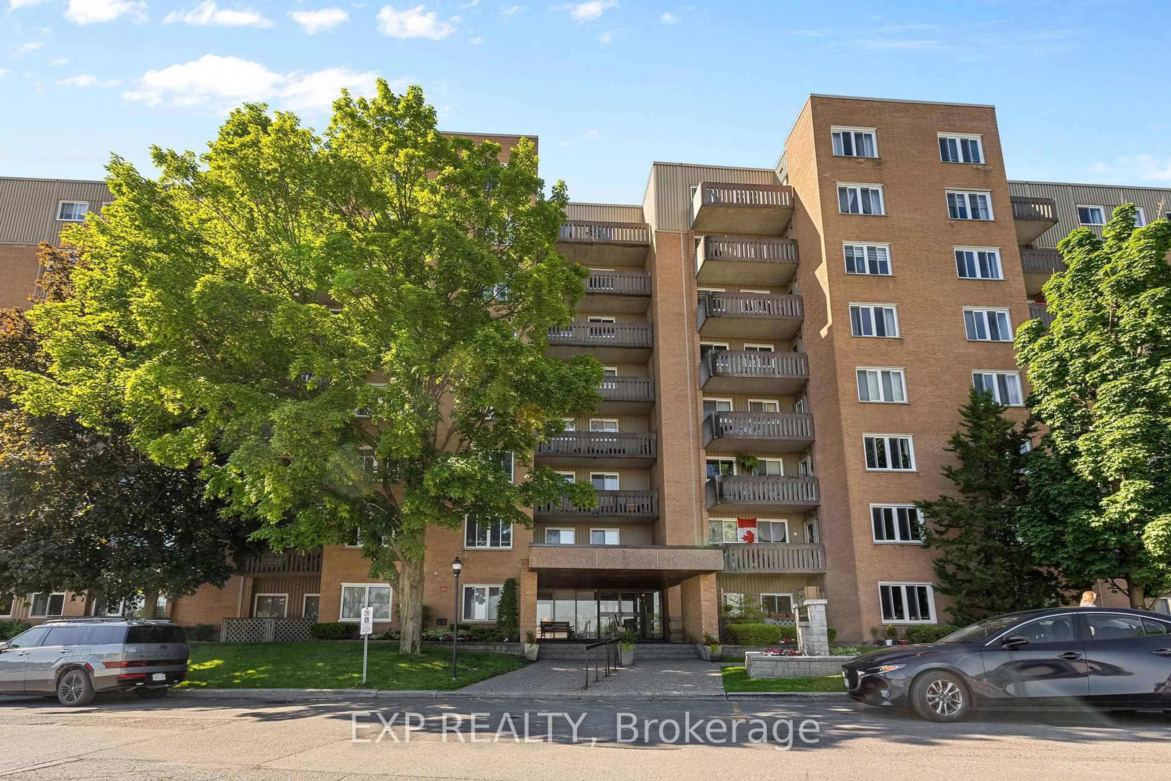Unknown for 1599 Lassiter Terr #215, Ottawa Ontario K1J 8R6