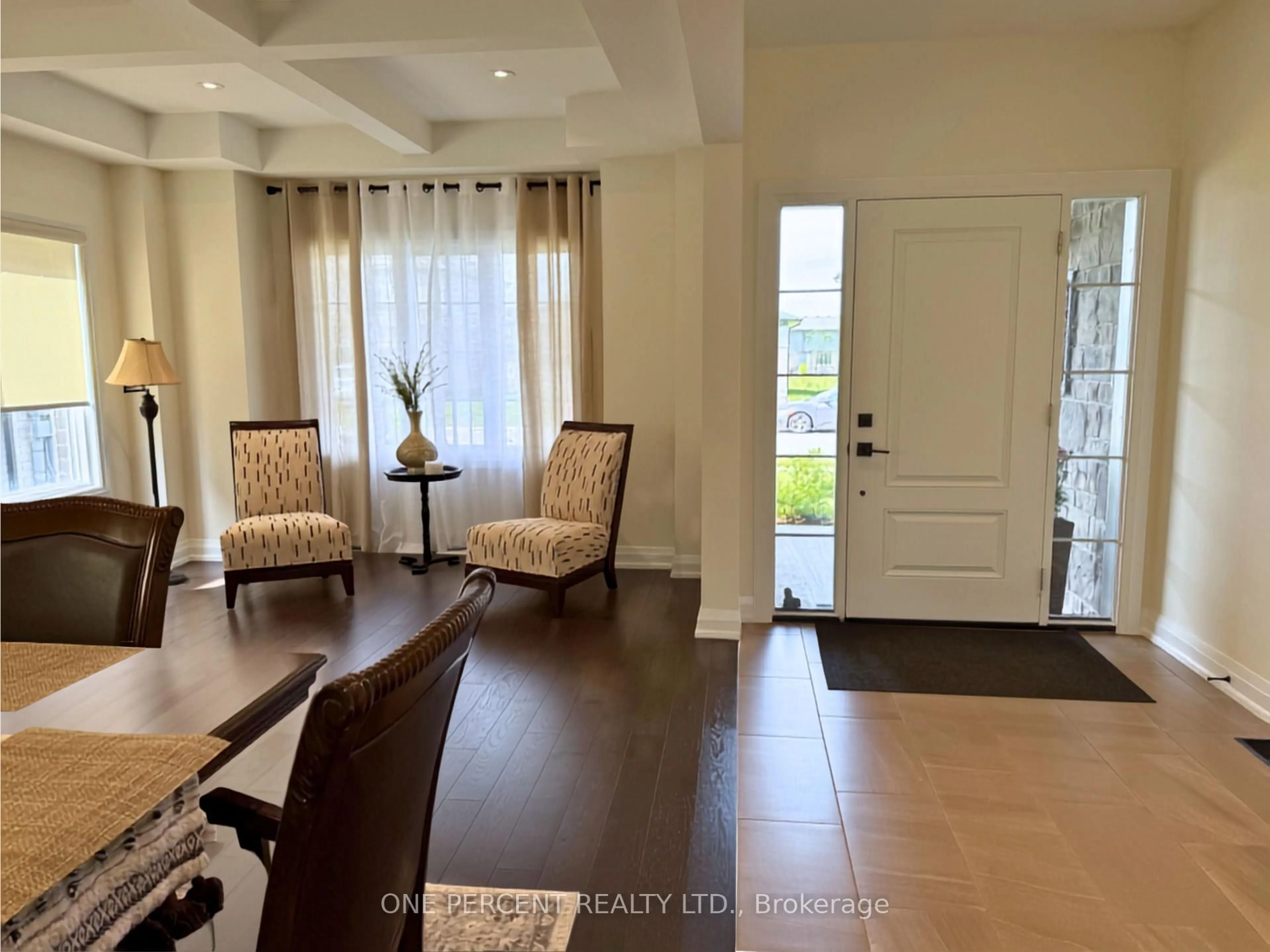 Indoor entryway for 132 Westcott Rd, Welland Ontario L3C 0K9