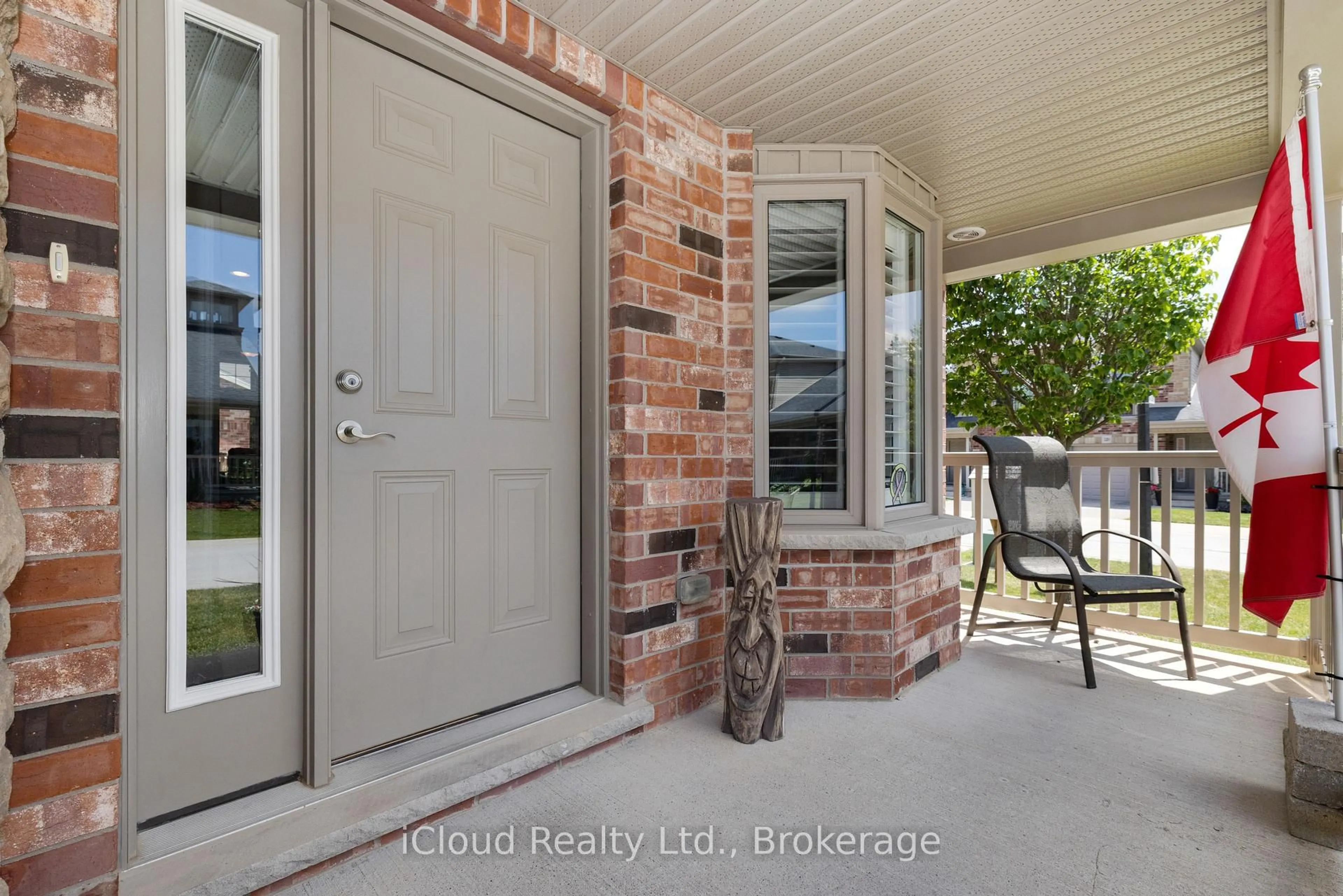 Indoor entryway for 50 Galt Rd #238, Stratford Ontario N5A 0B2