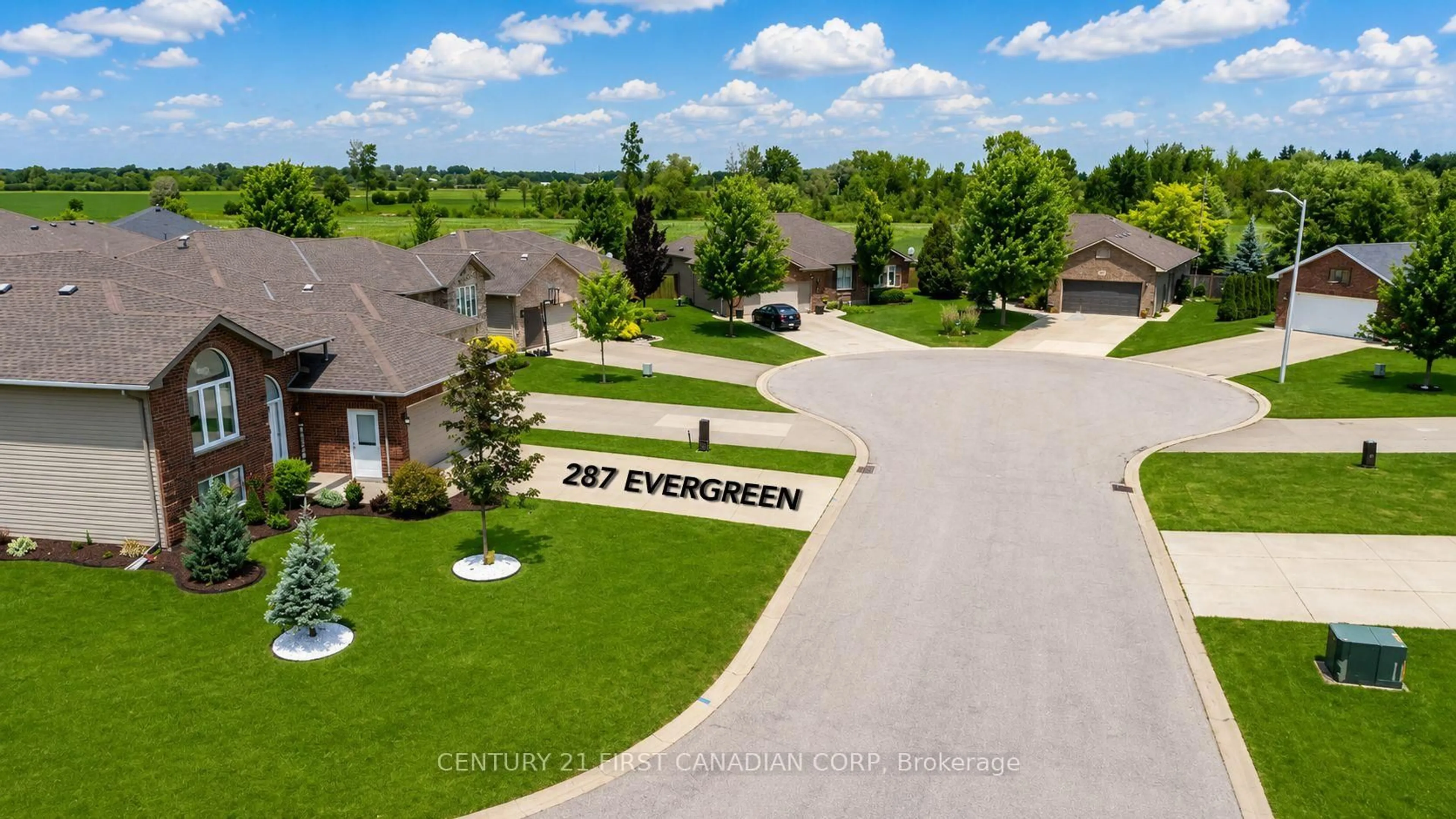 A pic from outside/outdoor area/front of a property/back of a property/a pic from drone, street for 287 Evergreen Tr, Petrolia Ontario N0N 1R0