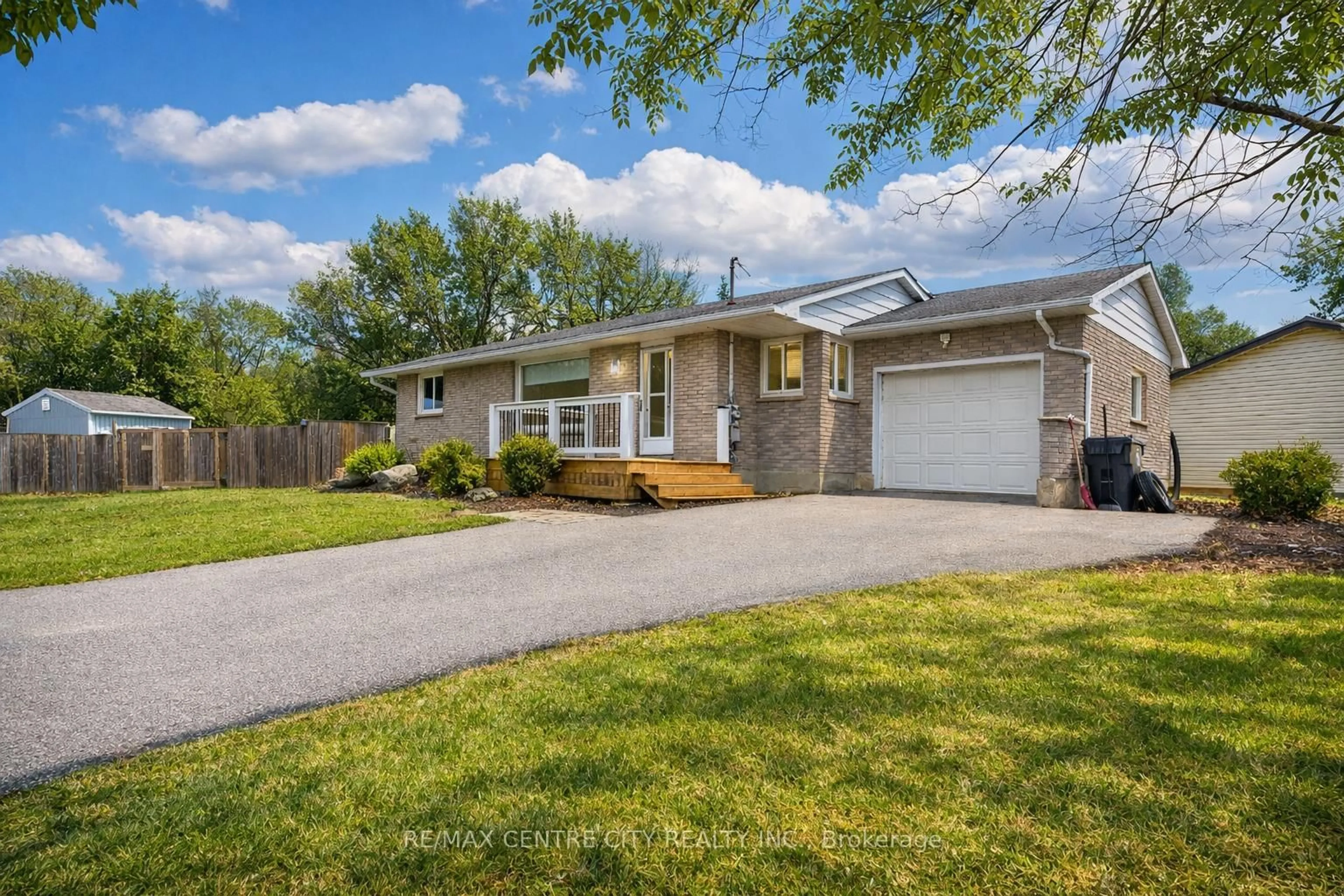 Home with vinyl exterior material, street for 42606 Johnathon St, Central Elgin Ontario N0L 2L0
