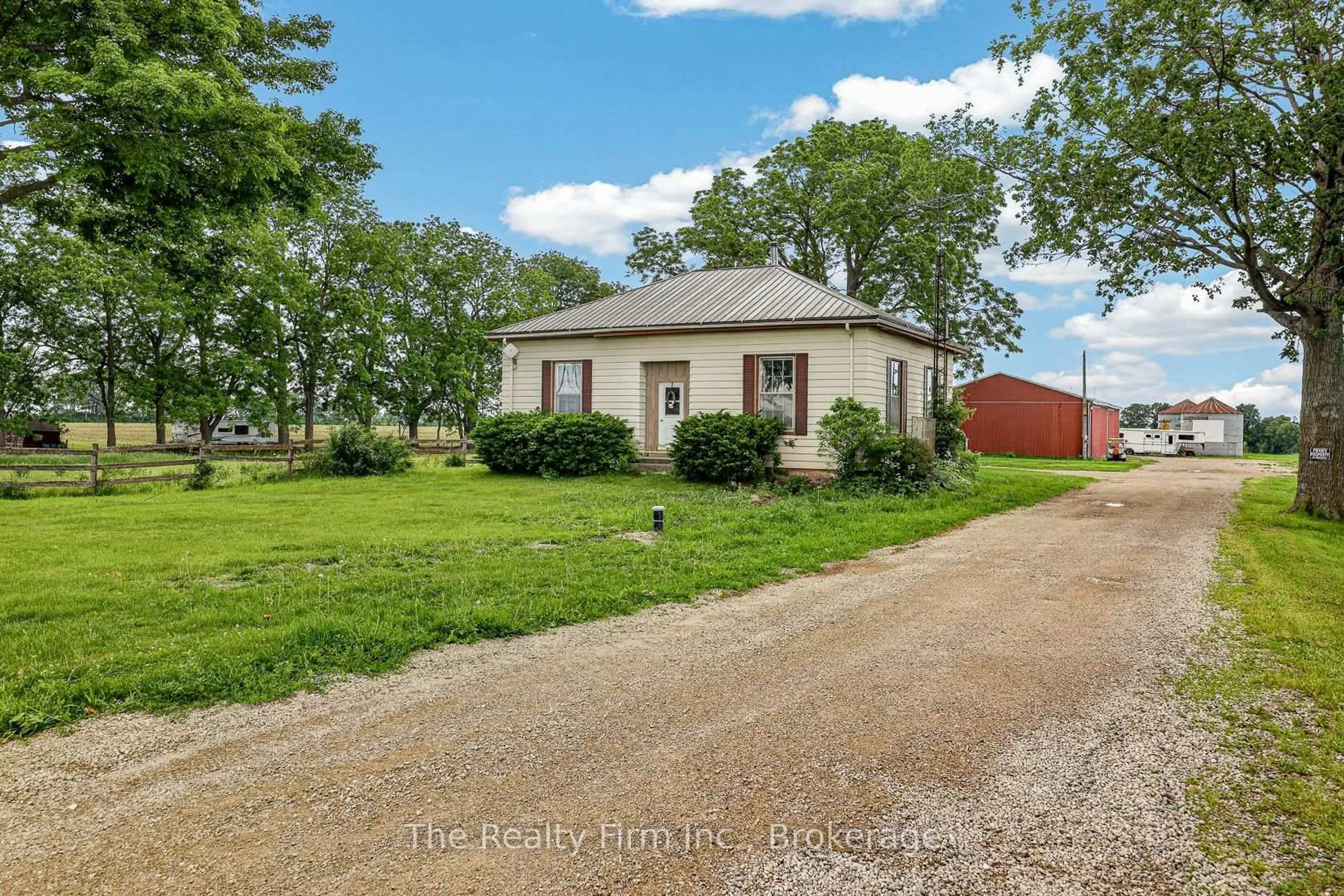 A pic from outside/outdoor area/front of a property/back of a property/a pic from drone, street for 564207 Karn Rd, South-West Oxford Ontario N5C 3J5