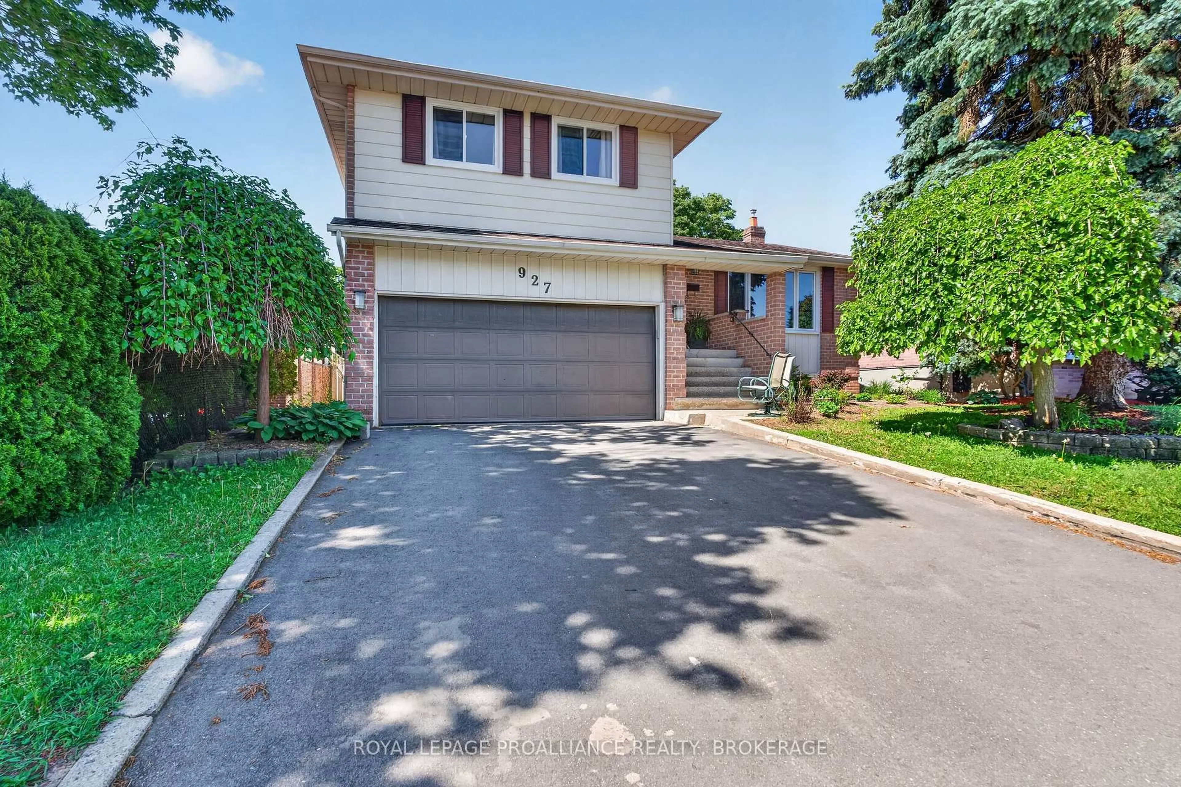 Home with brick exterior material, street for 927 Bellwood Pl, Kingston Ontario K7P 1P4