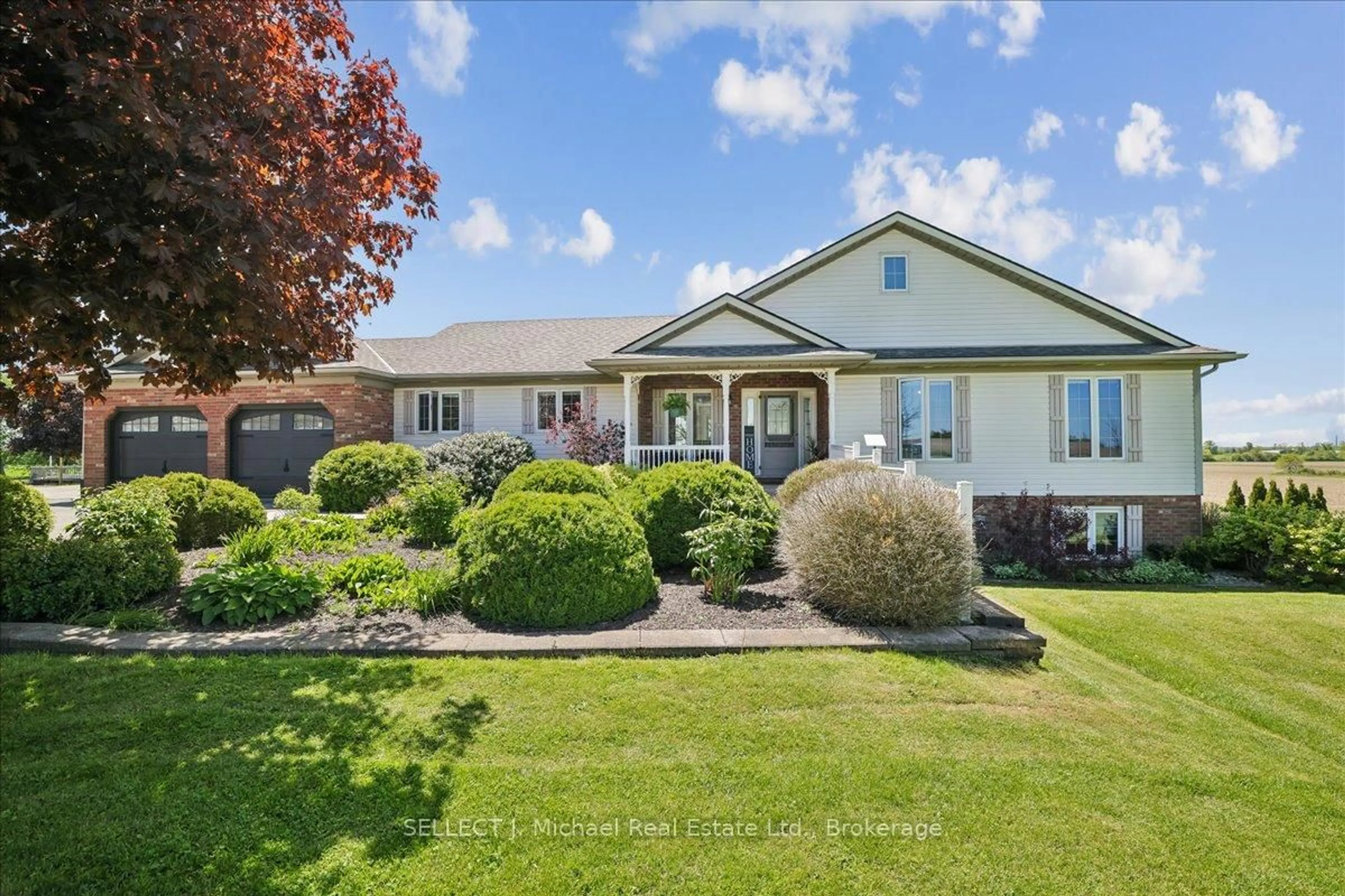 Home with vinyl exterior material, unknown for 5410 Philp Rd, Lincoln Ontario L0R 1B2