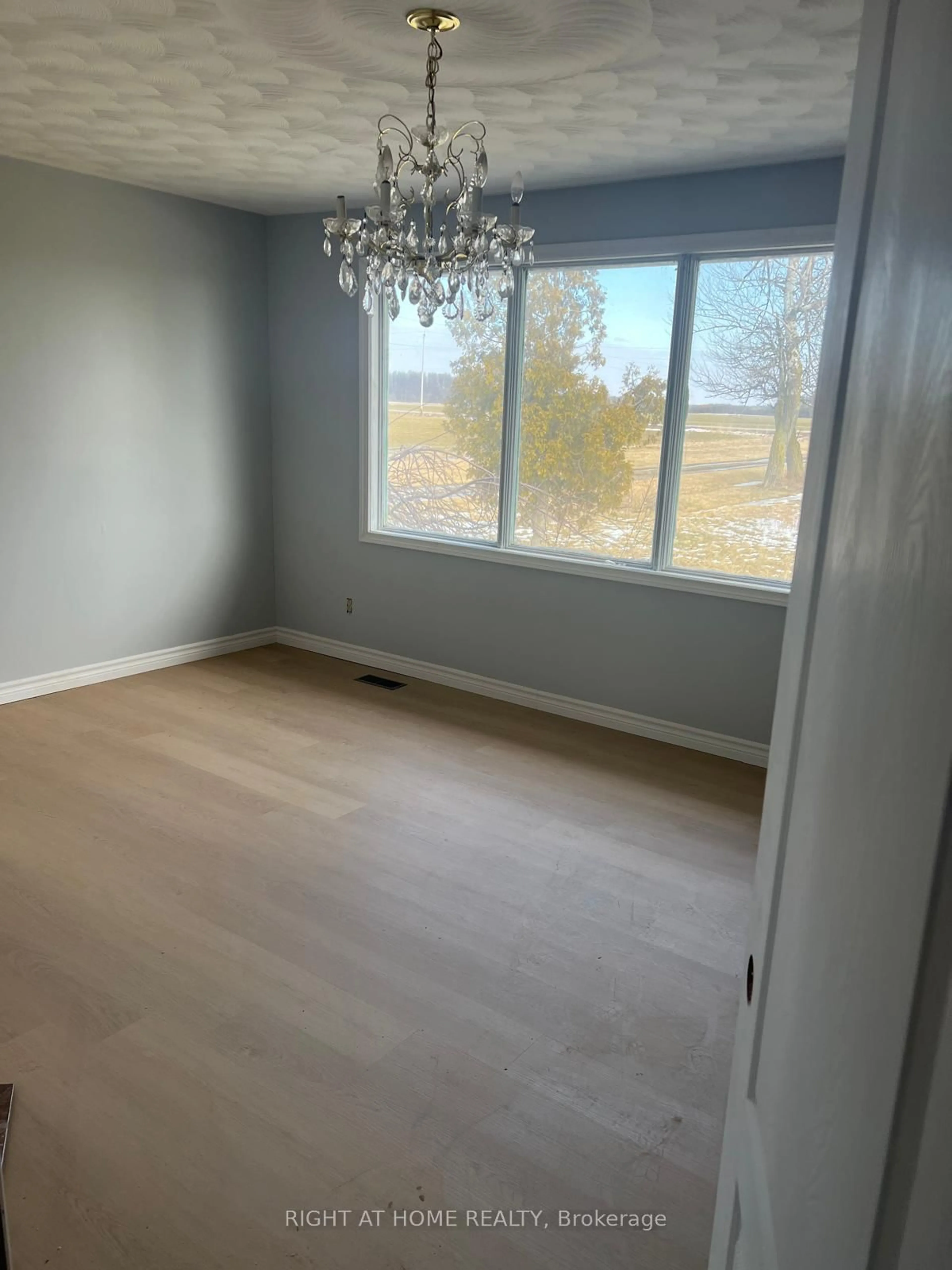 A pic of a room for 1065 Cheapside Rd, Haldimand Ontario N0A 1J0