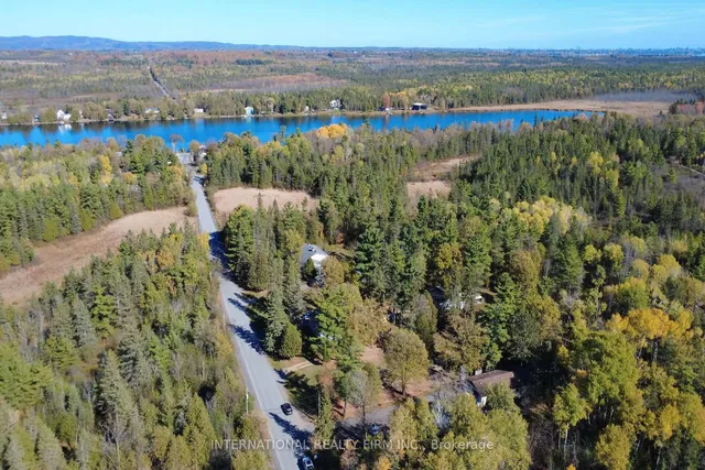 96 Constance Lake Rd, Ottawa 3