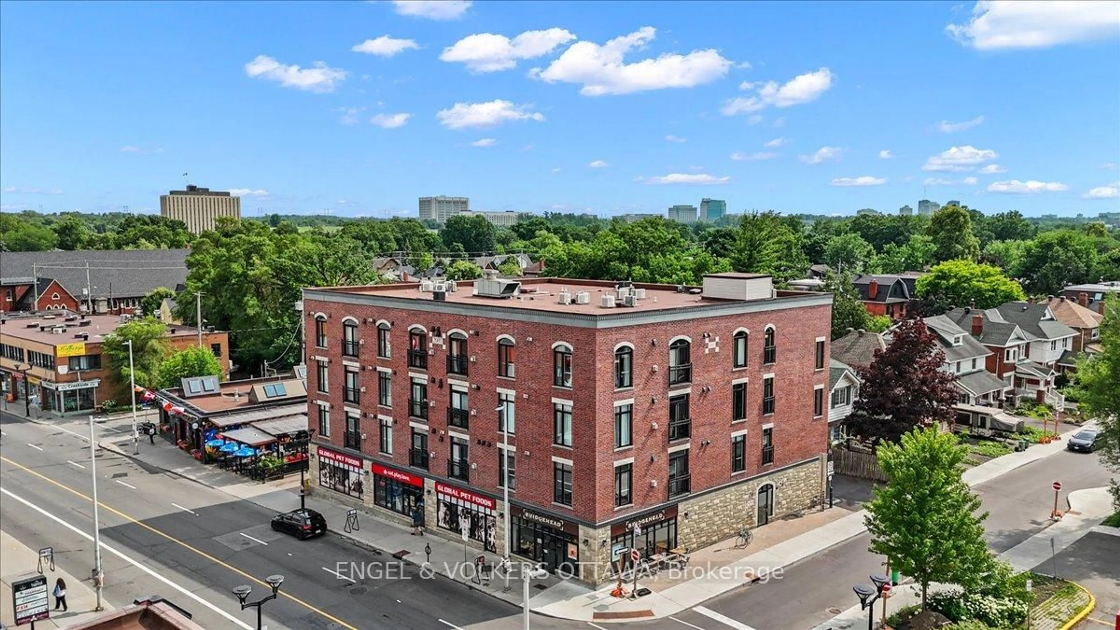 A pic from outside/outdoor area/front of a property/back of a property/a pic from drone, building for 6 Grove Ave #205, Ottawa Ontario K1S 3A6