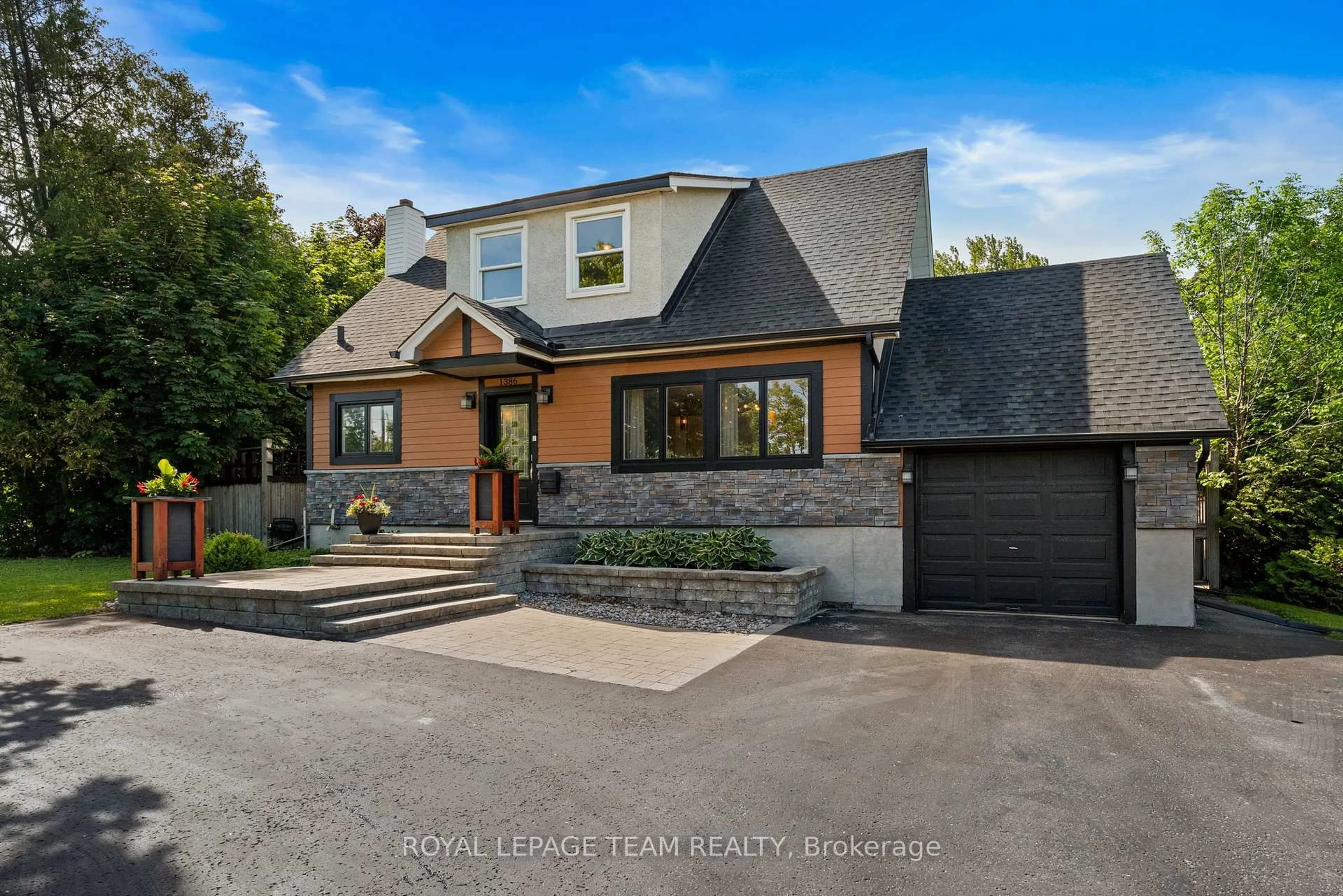Home with brick exterior material, street for 1386 Randall Ave, Ottawa Ontario K1H 7R3
