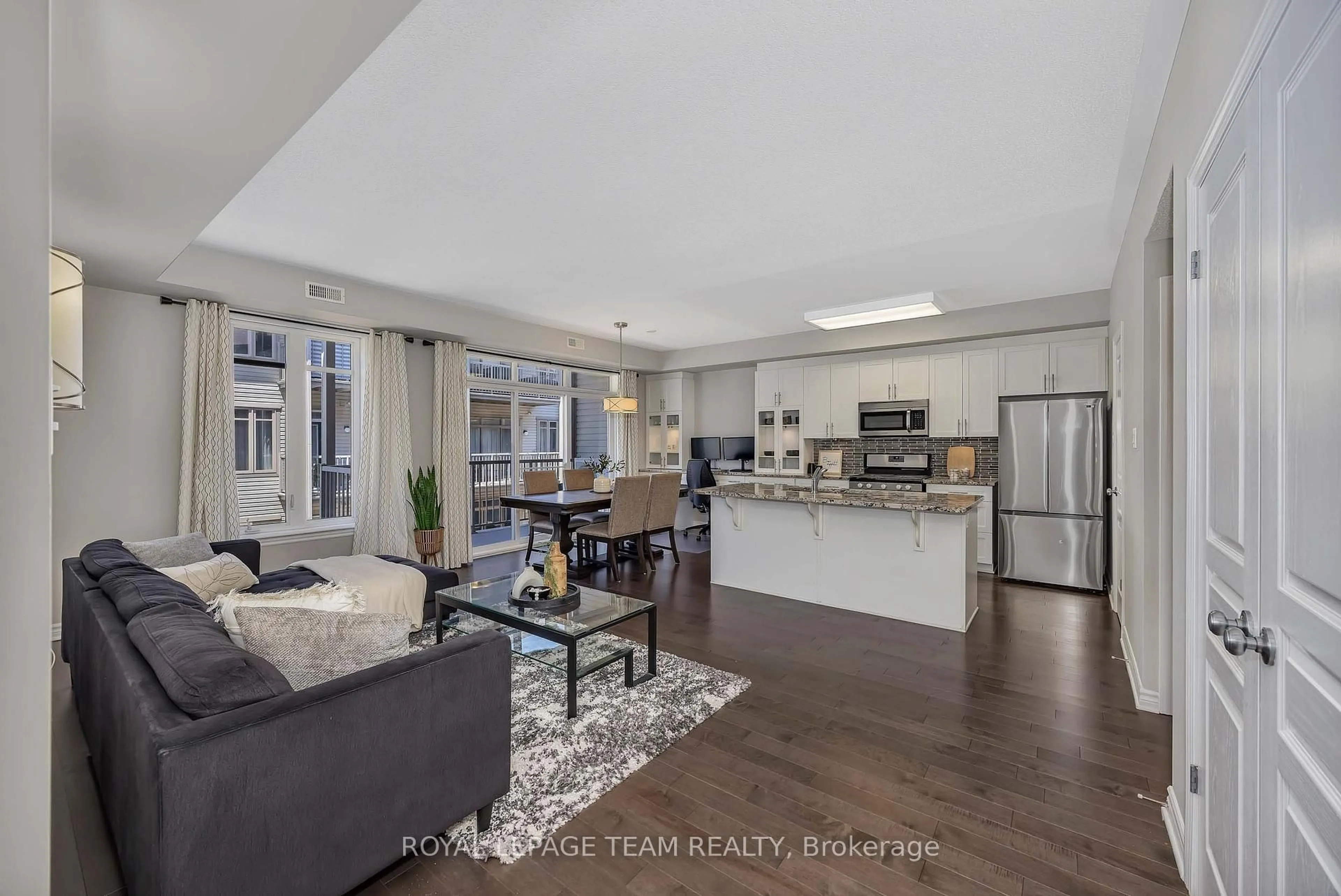 Open concept kitchen, unknown for 1065 Beryl Private #F, Ottawa Ontario K1V 2M4