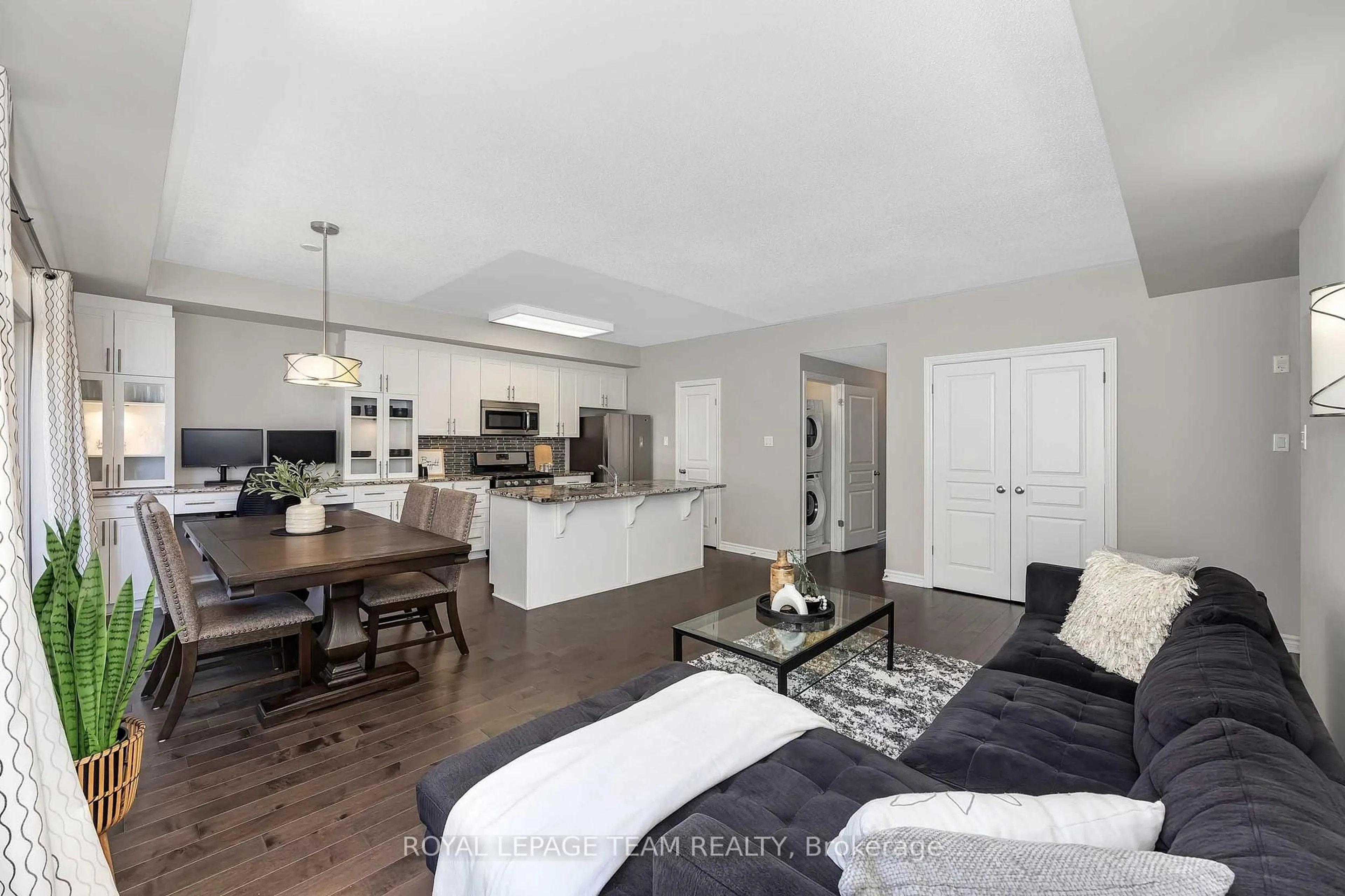 Open concept kitchen, unknown for 1065 Beryl Private #F, Ottawa Ontario K1V 2M4