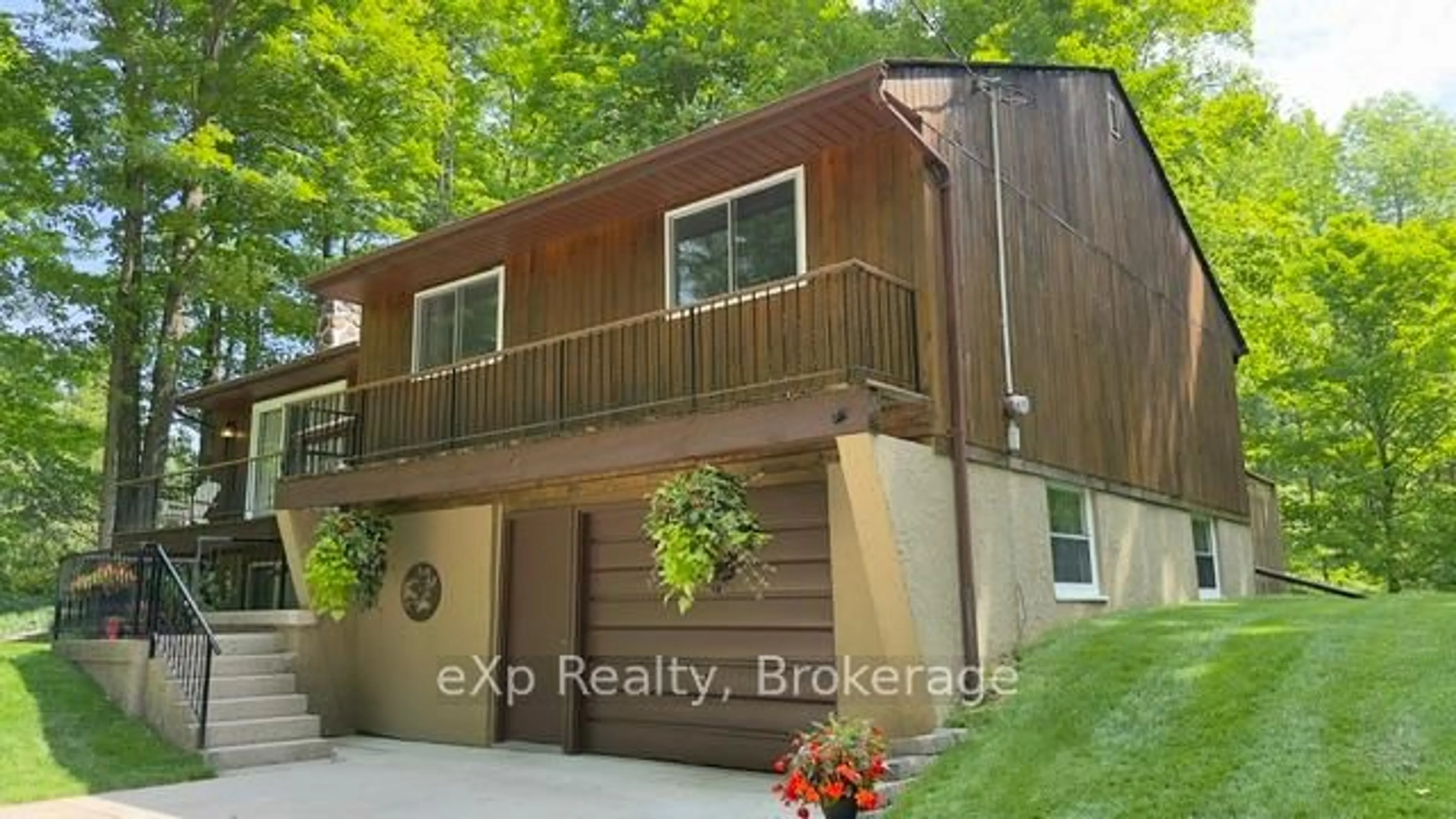 Home with vinyl exterior material, building for 113 Country Lane Rd, West Grey Ontario N0G 1S0