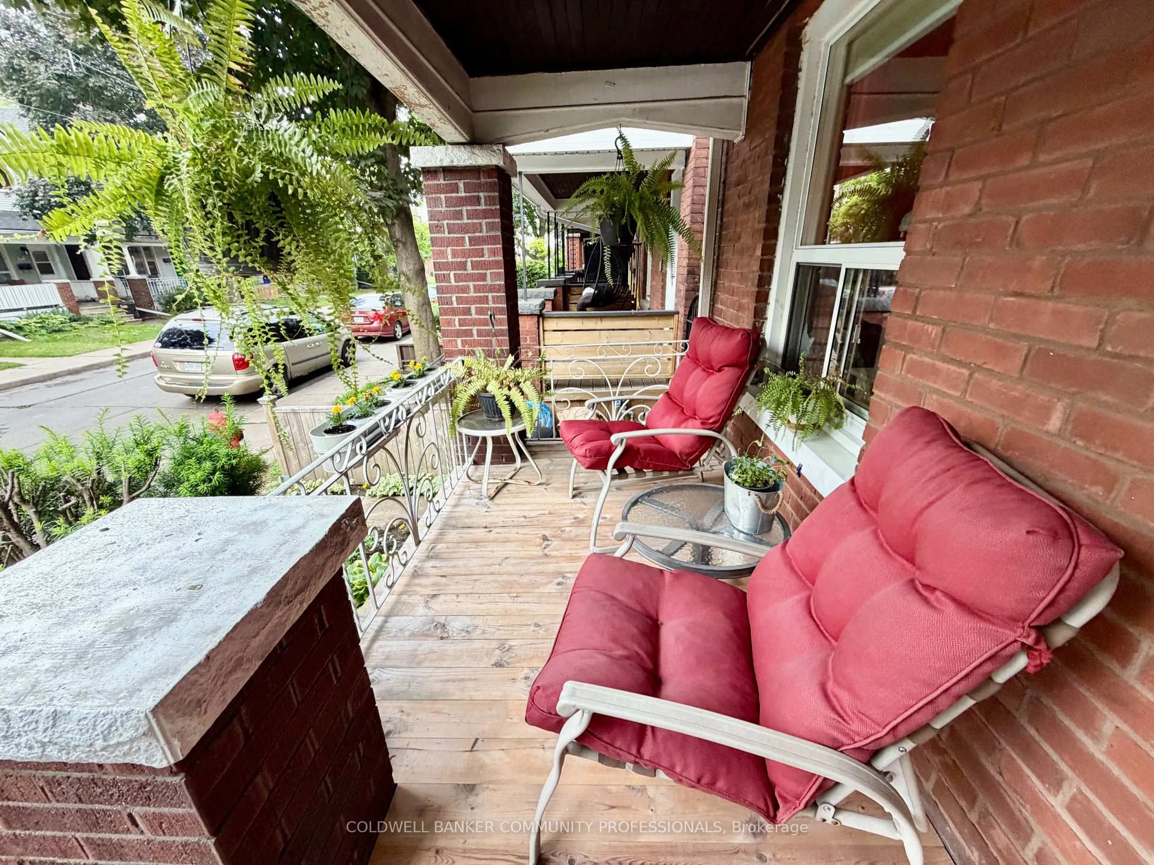 Patio, water/lake/river/ocean view for 92 Case St, Hamilton Ontario L8L 3G9