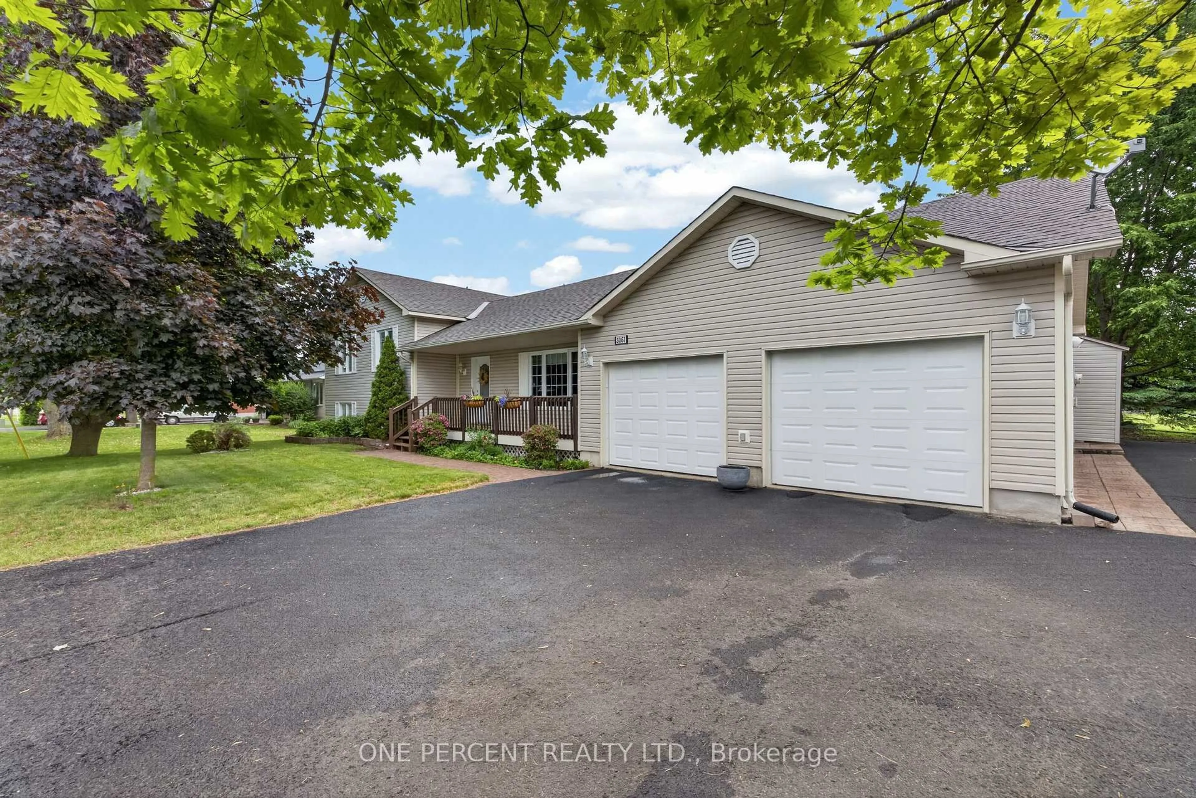 A pic from outside/outdoor area/front of a property/back of a property/a pic from drone, street for 3061 Bridge St, North Dundas Ontario K0E 1W0