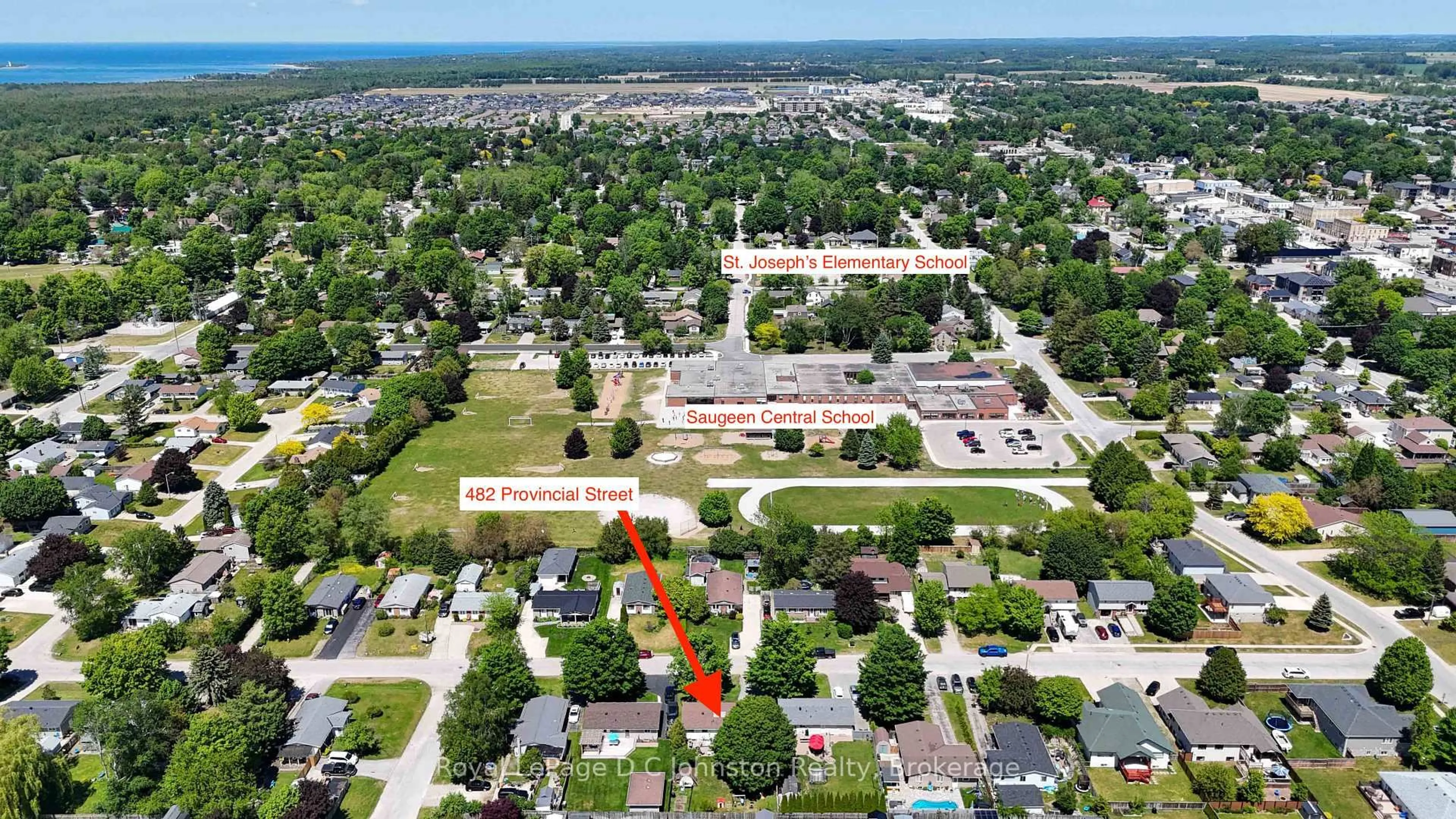 A pic from outside/outdoor area/front of a property/back of a property/a pic from drone, unknown for 482 Provincial St, Saugeen Shores Ontario N0H 2C1