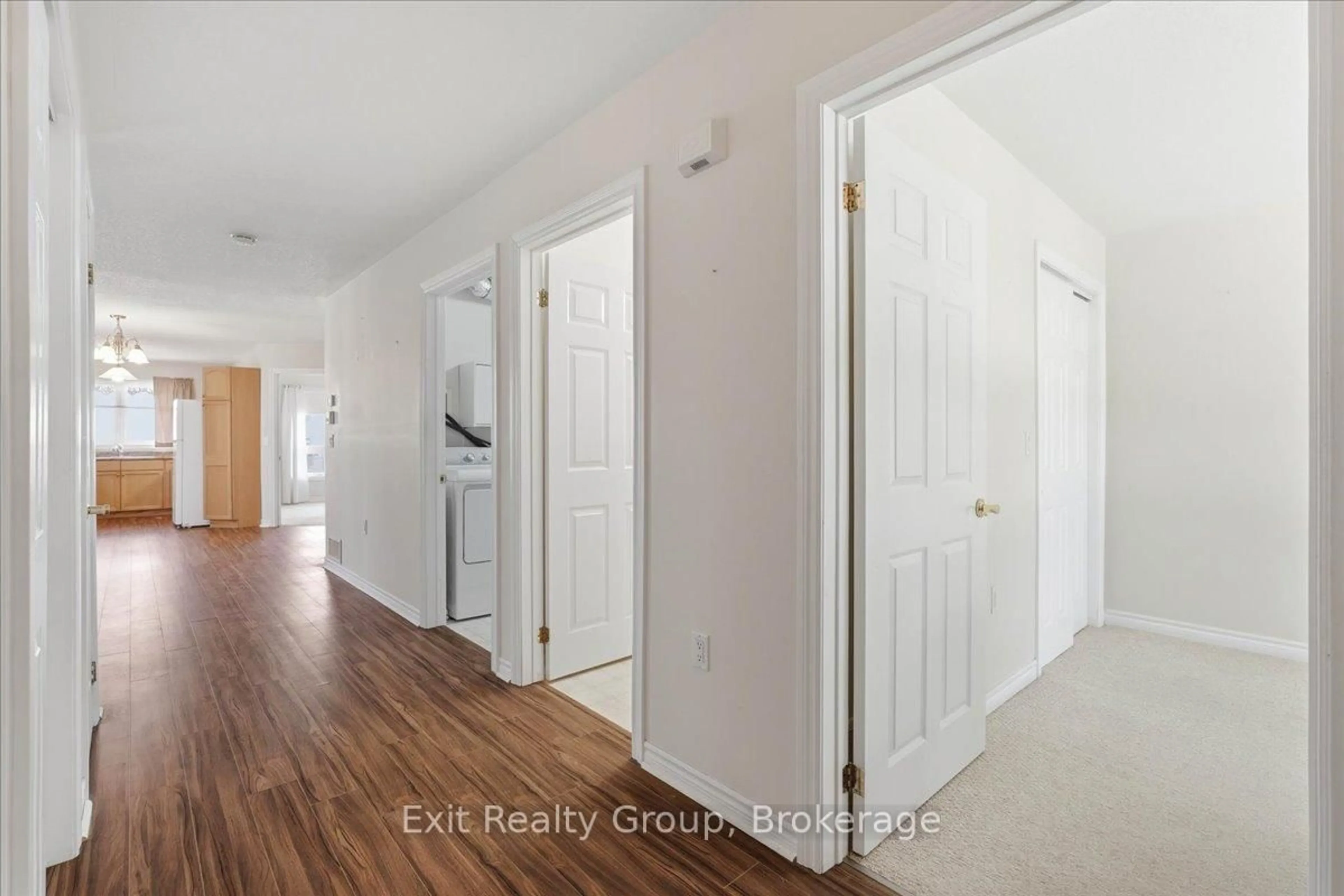 Indoor entryway for 15 Aldersgate Dr #25, Belleville Ontario K8P 5N1
