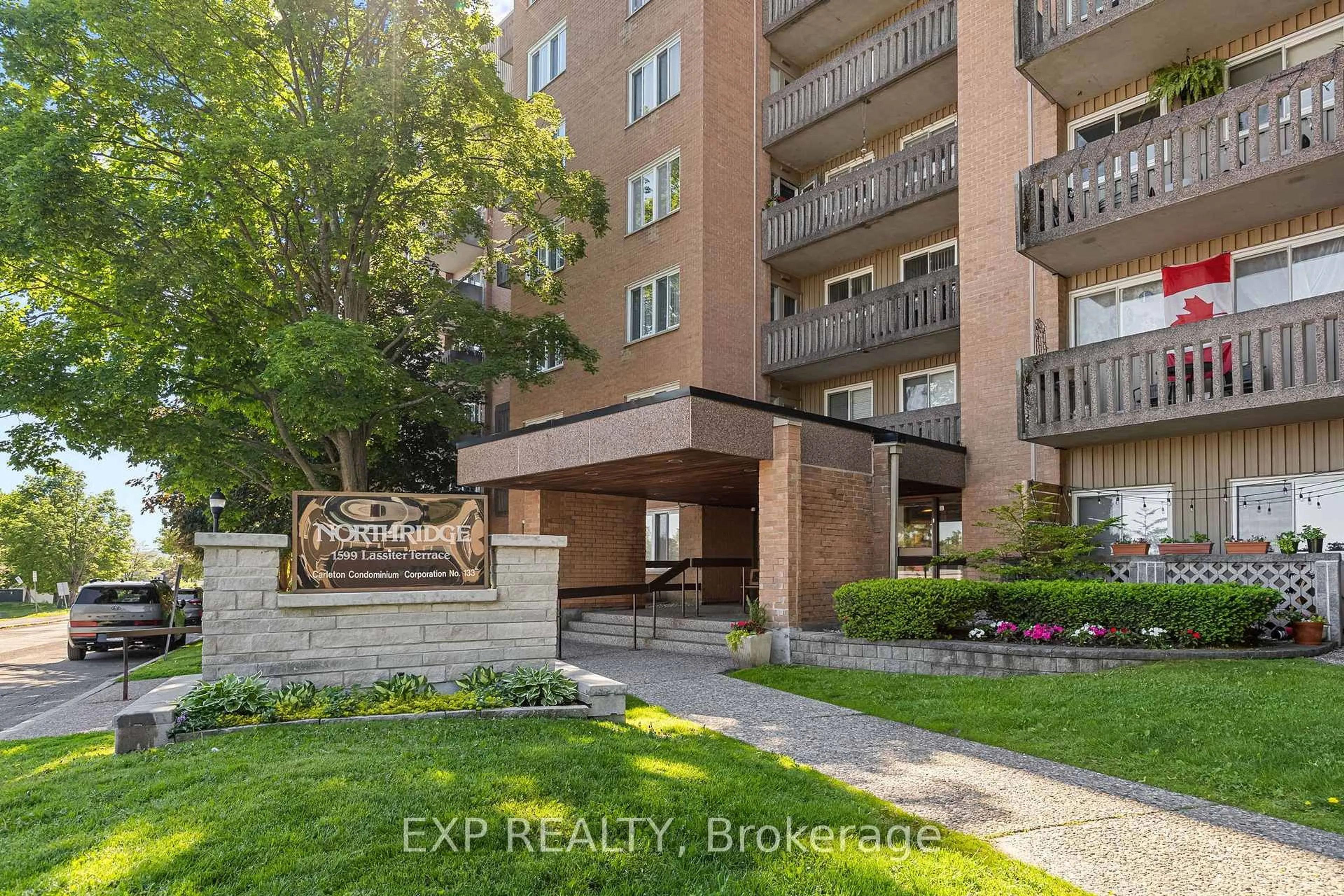 Indoor entryway for 1599 Lassiter Terr #418, Ottawa Ontario K1J 8R6