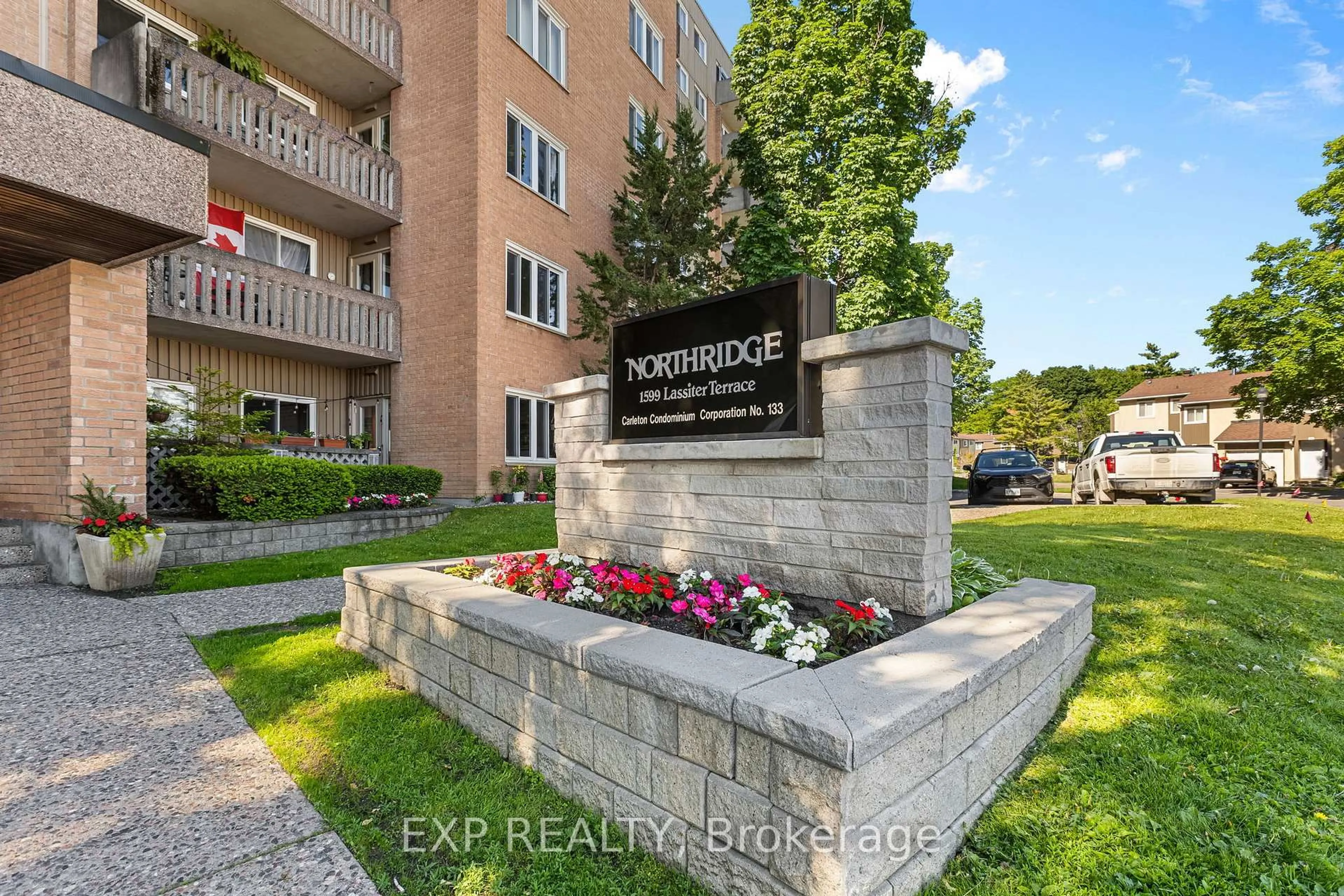Indoor entryway for 1599 Lassiter Terr #418, Ottawa Ontario K1J 8R6