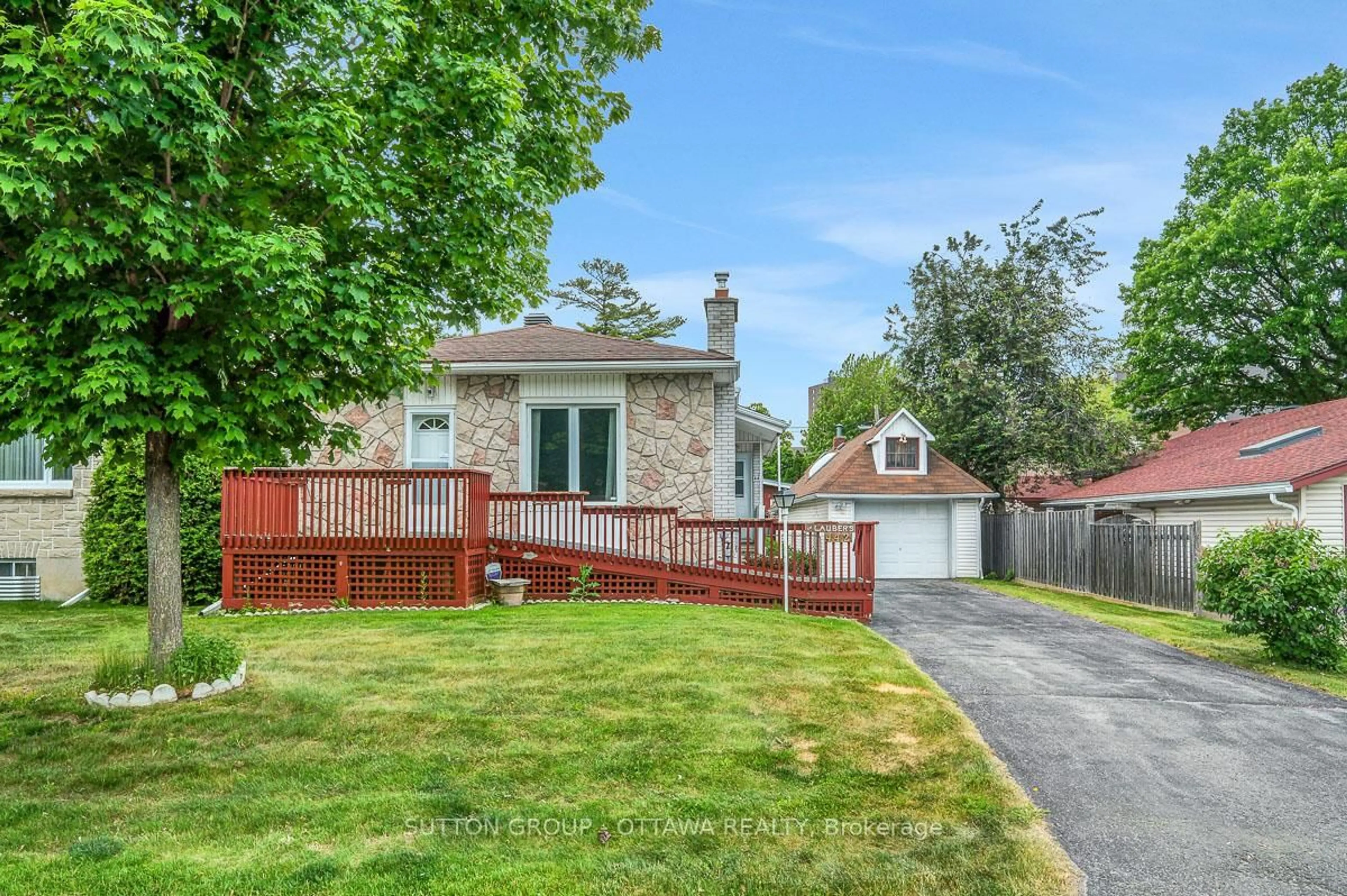Unknown for 442 Wentworth Ave, Ottawa Ontario K2B 5J8