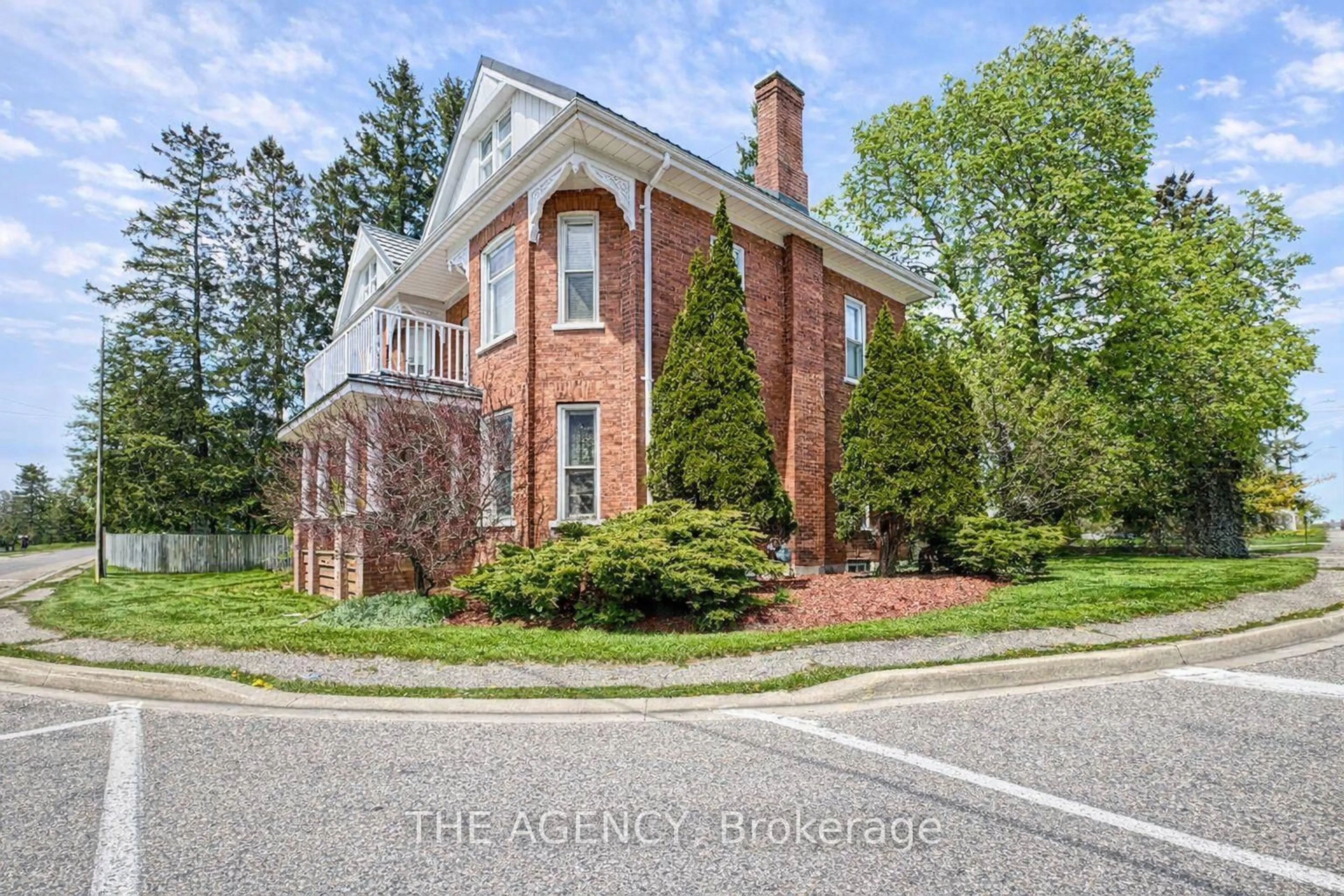 Home with brick exterior material, street for 3212 Roseville Rd, Kitchener Ontario N0B 1E0
