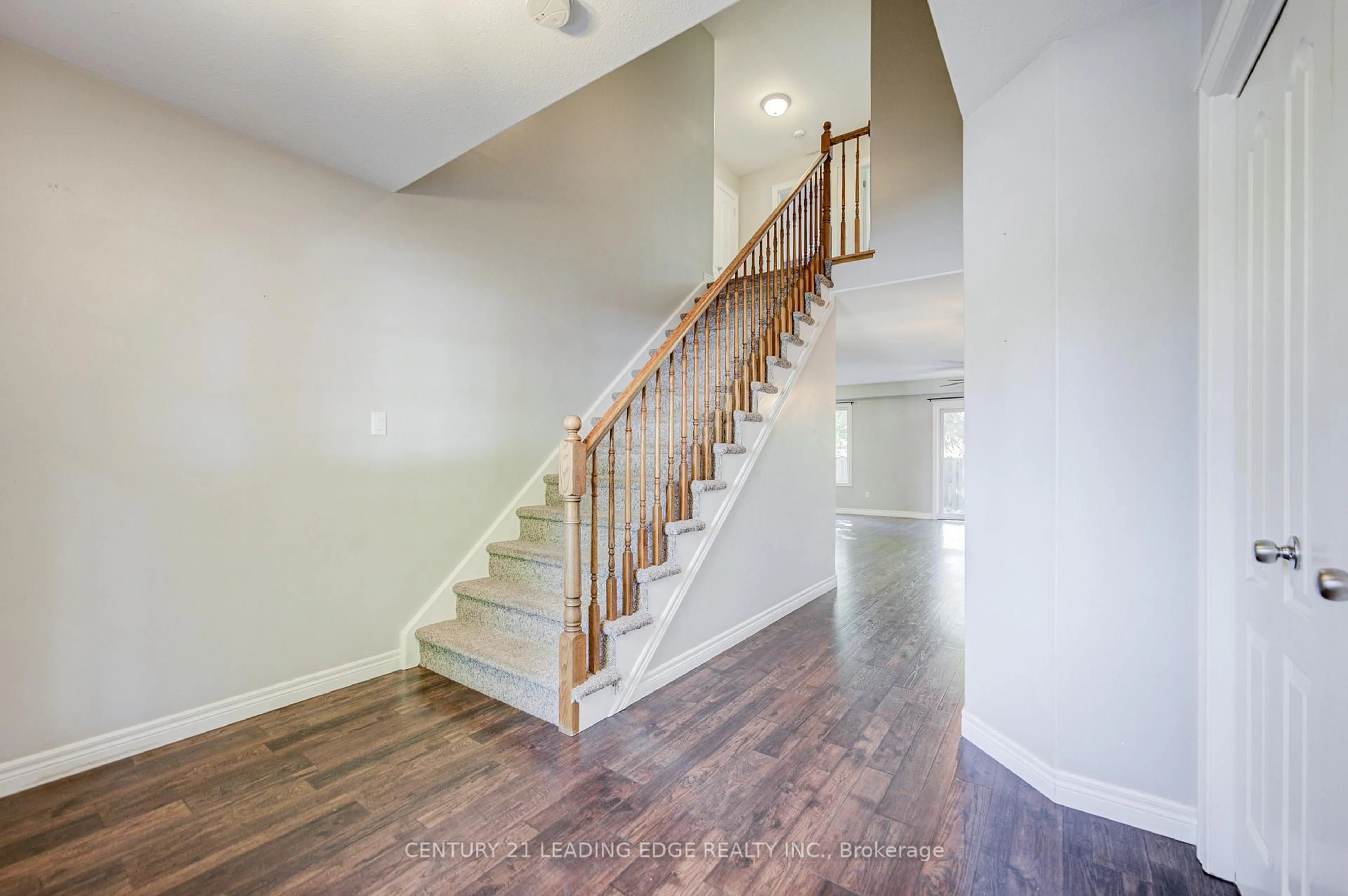 Stairs for 124 College St #9, West Lincoln Ontario L0R 2A0