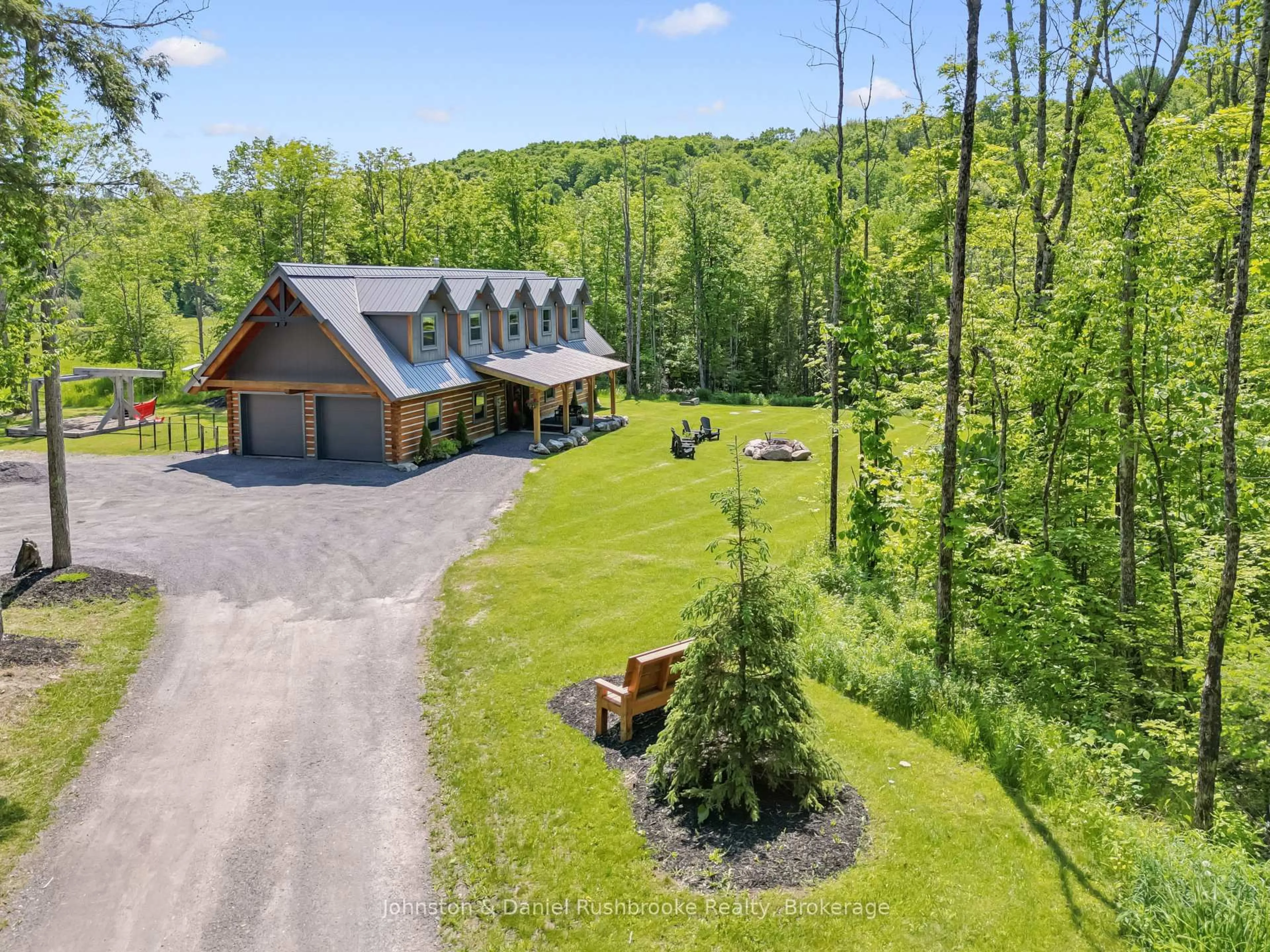 A pic from outside/outdoor area/front of a property/back of a property/a pic from drone, mountain view for 1105 ECHO BEACH Rd, Muskoka Lakes Ontario P0B 1M0