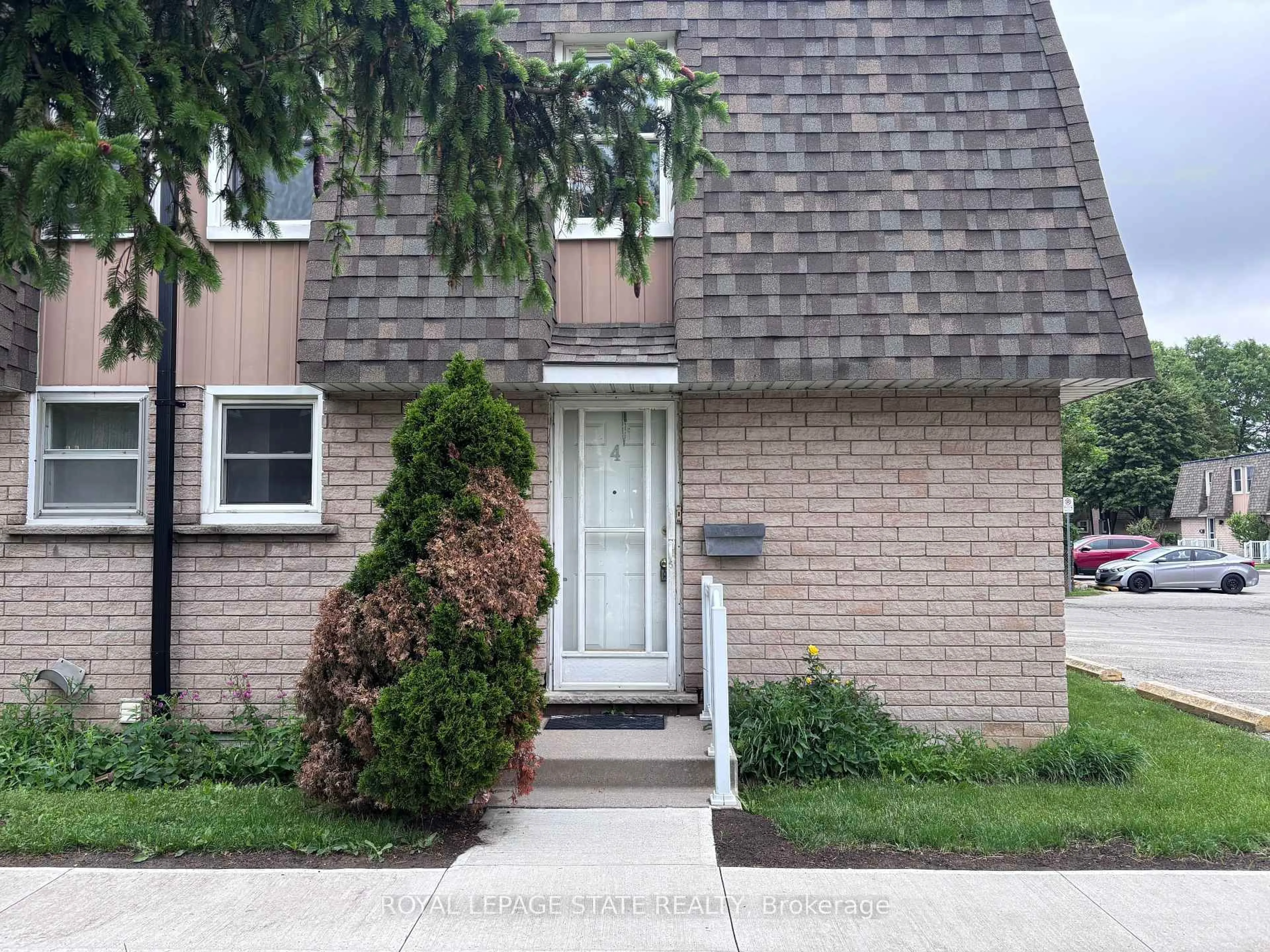 Unknown for 153 Limeridge Rd #4, Hamilton Ontario L9C 2V3