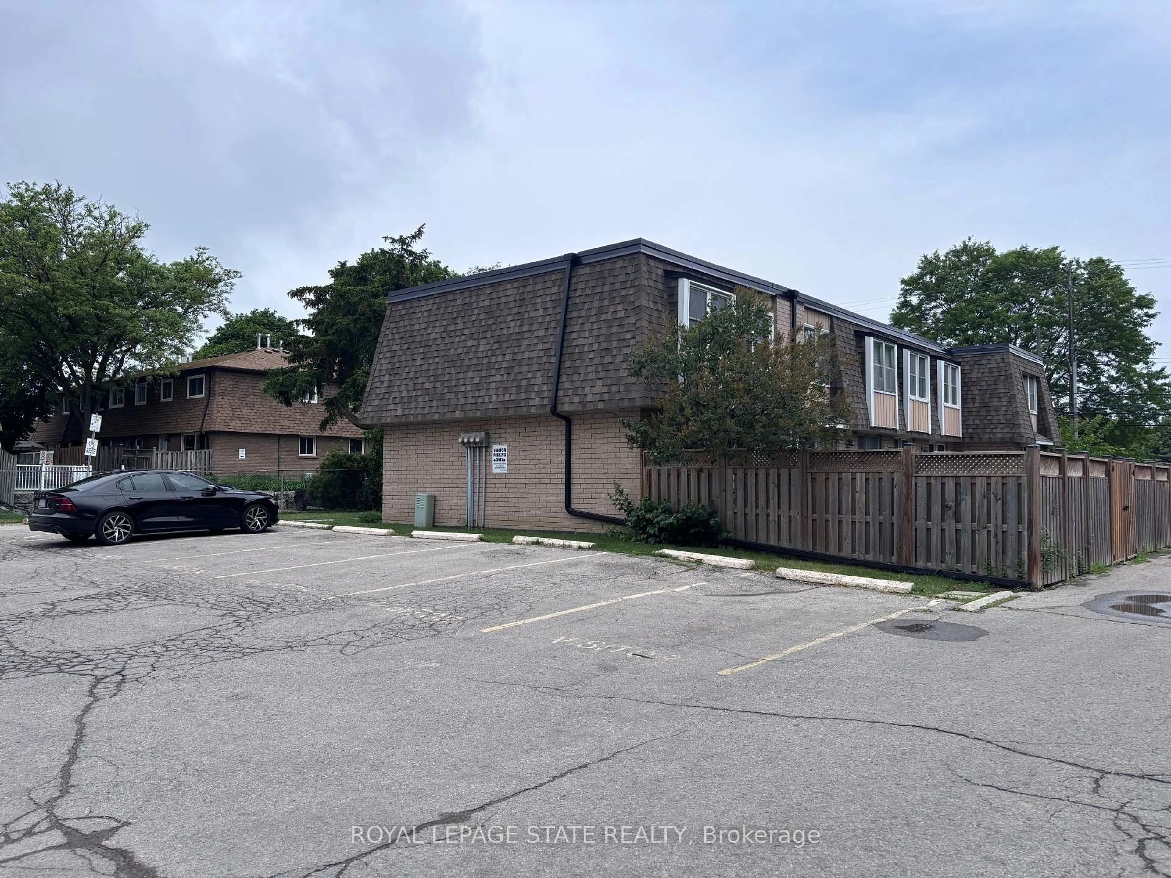 A pic from outside/outdoor area/front of a property/back of a property/a pic from drone, street for 153 Limeridge Rd #4, Hamilton Ontario L9C 2V3