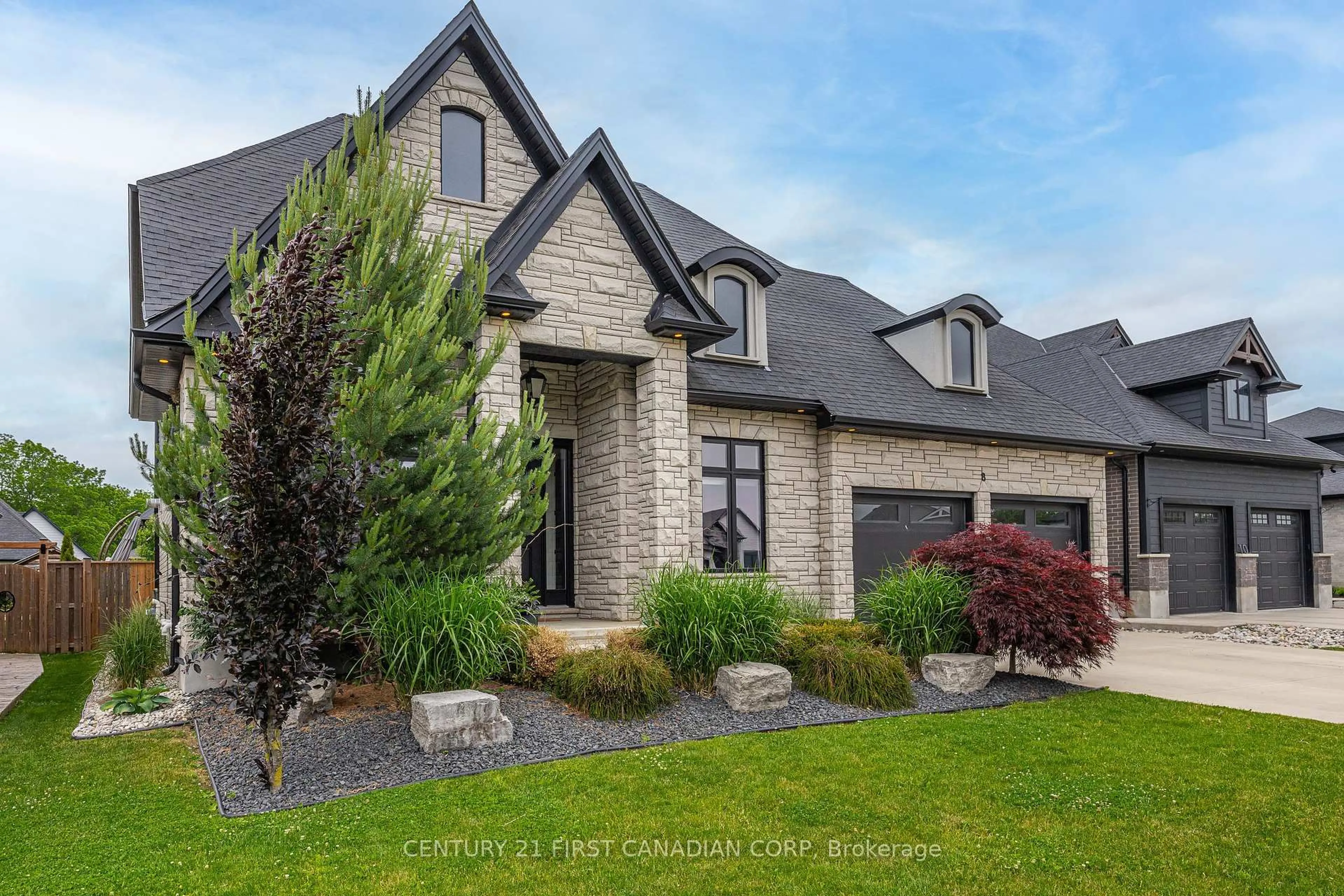 Home with brick exterior material, street for 8 Oscar Davis Crt, Strathroy-Caradoc Ontario N7G 0G3
