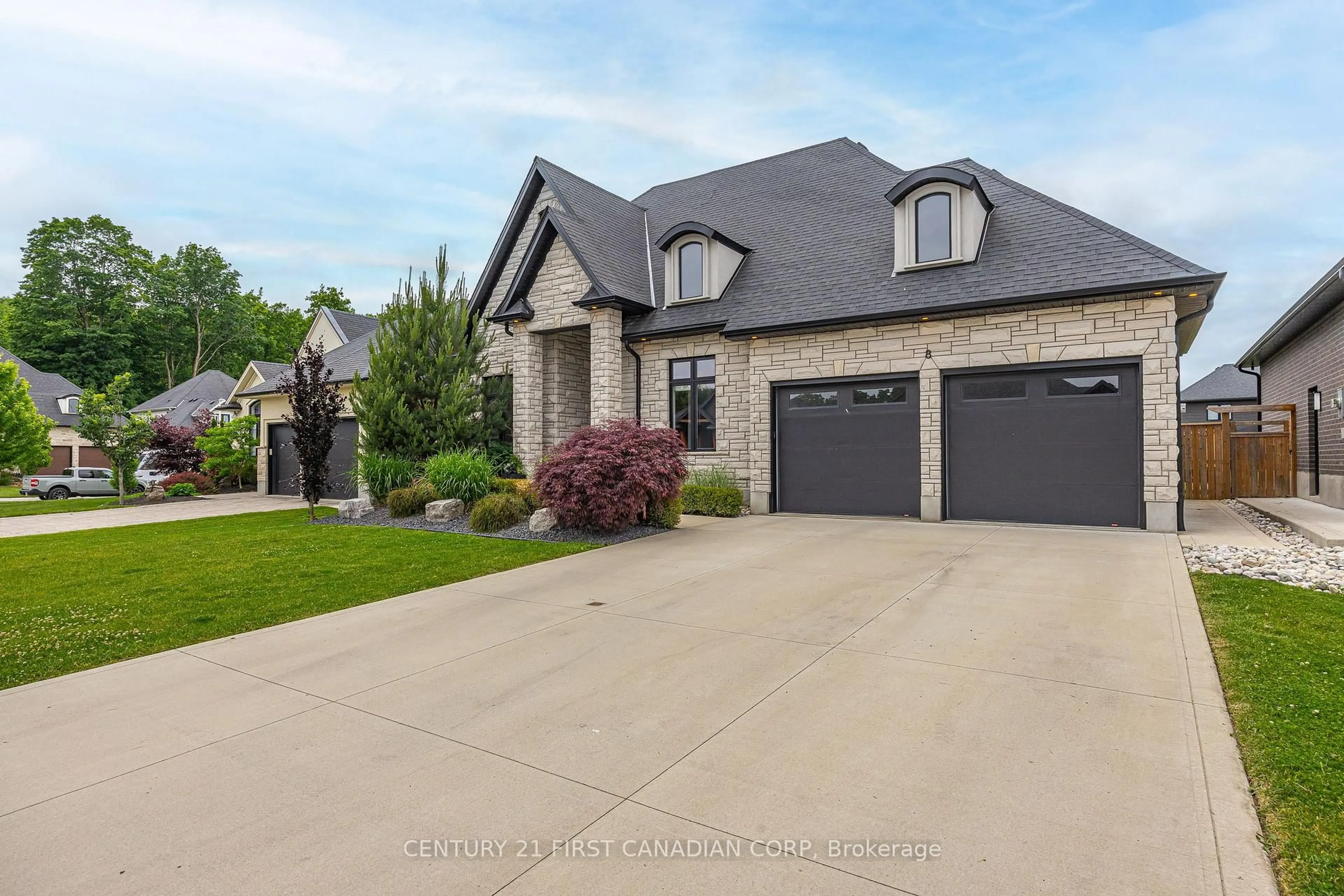 Home with brick exterior material, street for 8 Oscar Davis Crt, Strathroy-Caradoc Ontario N7G 0G3