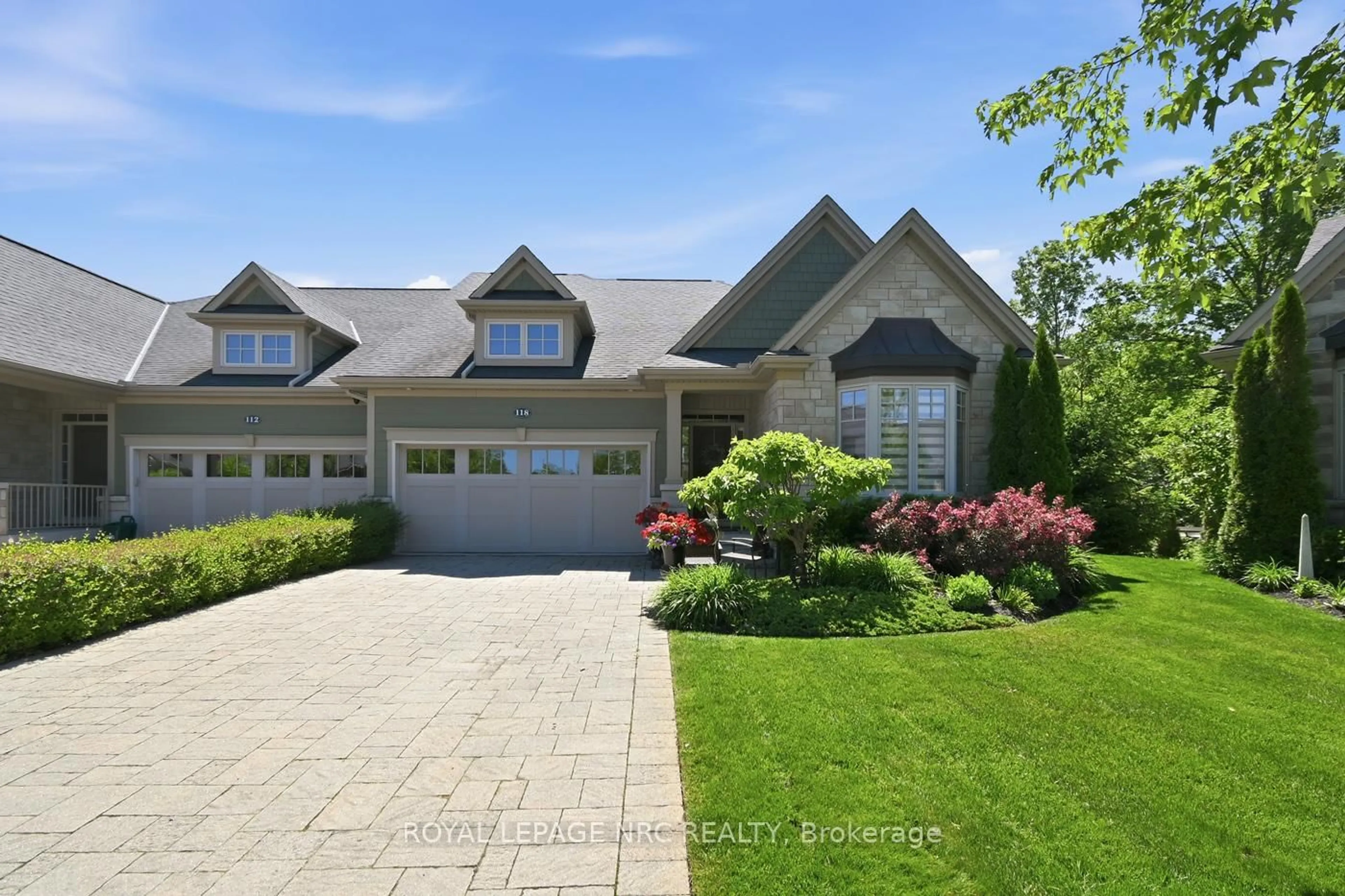 Home with brick exterior material, street for 118 Coyle Crt, Welland Ontario L3C 0E2