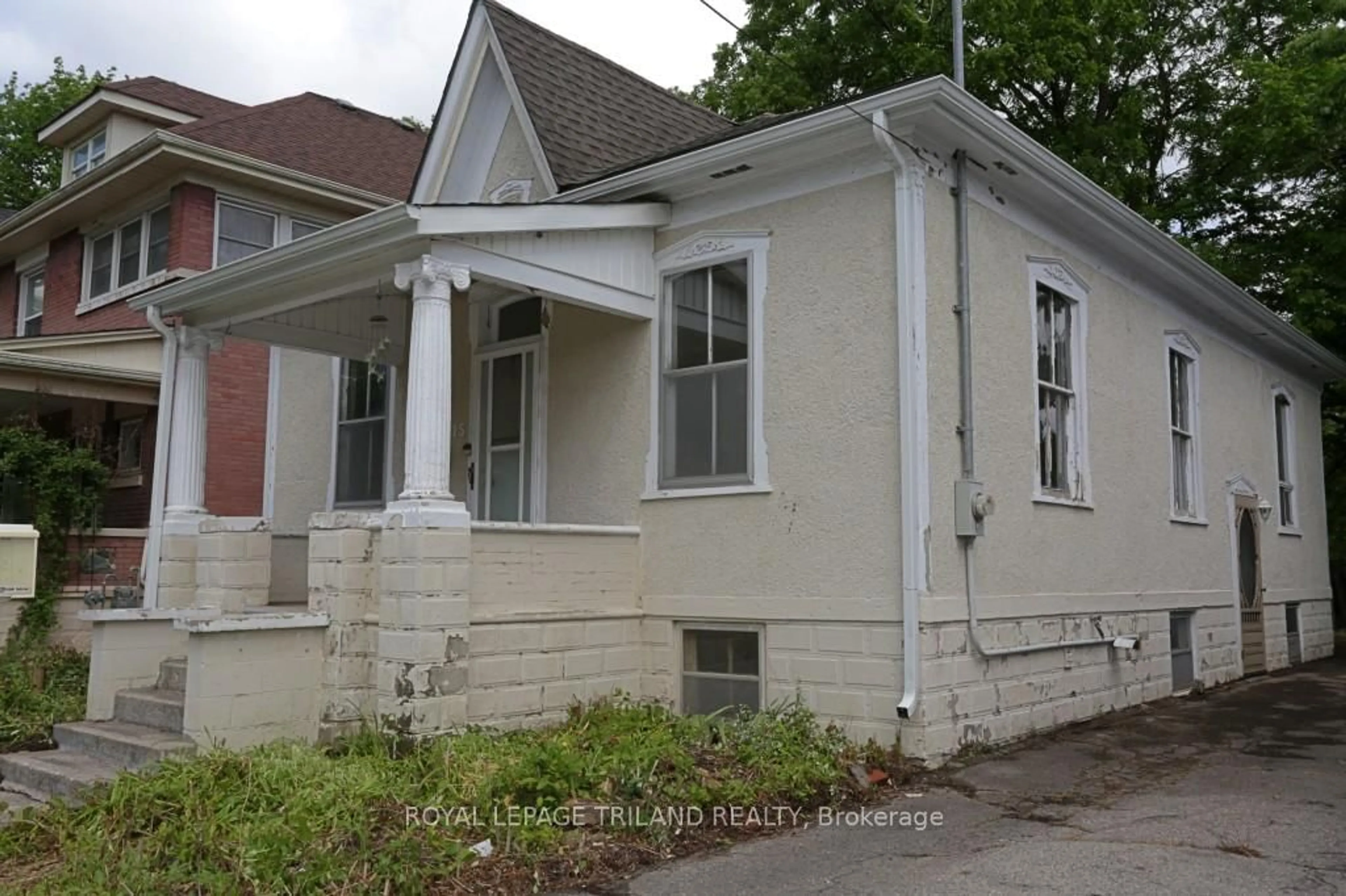 Unknown for 15 Cove Rd, London South Ontario N6J 1H7