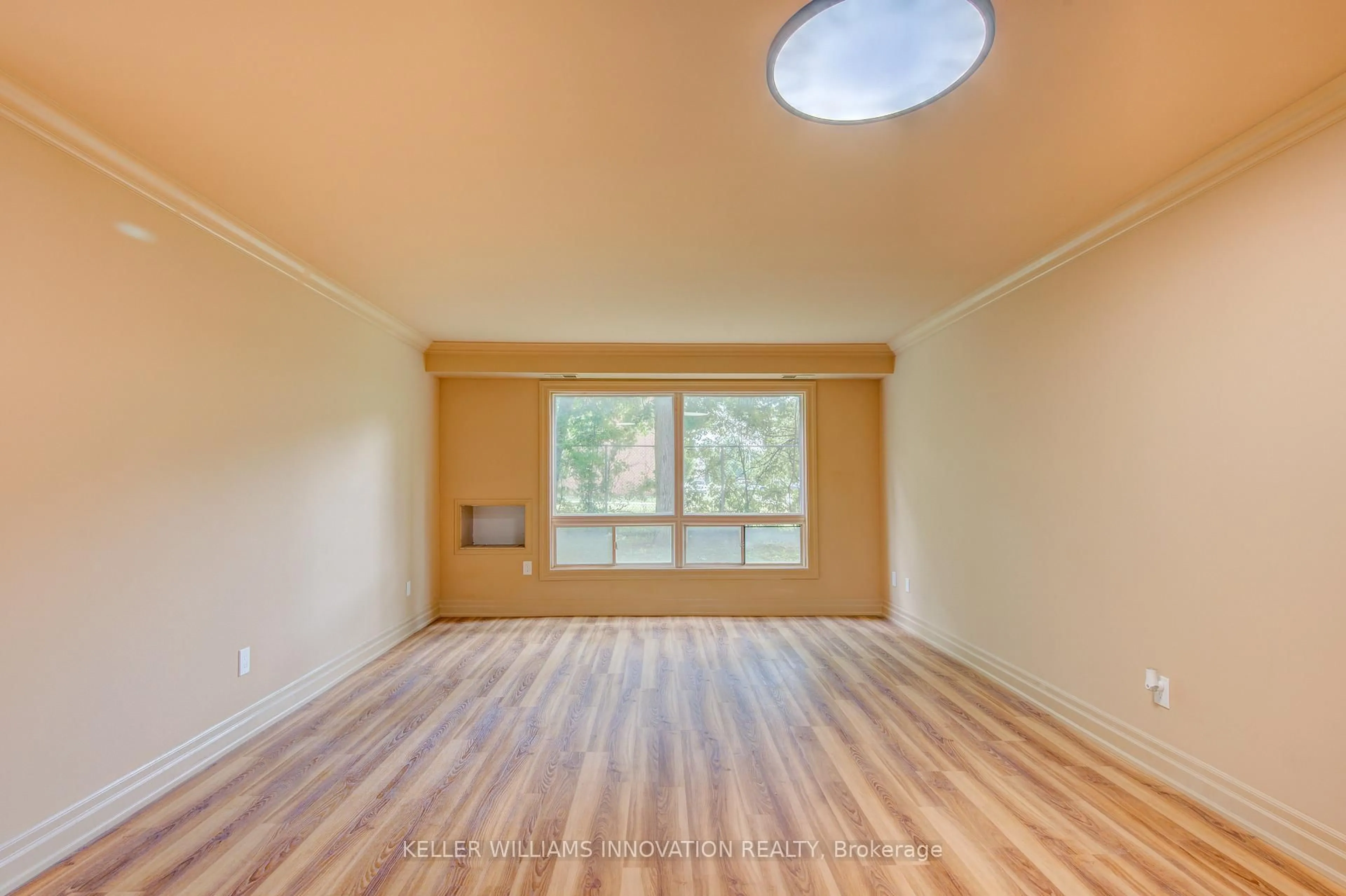 A pic of a room for 1275 Bentley Dr #106, London East Ontario N5V 4M4