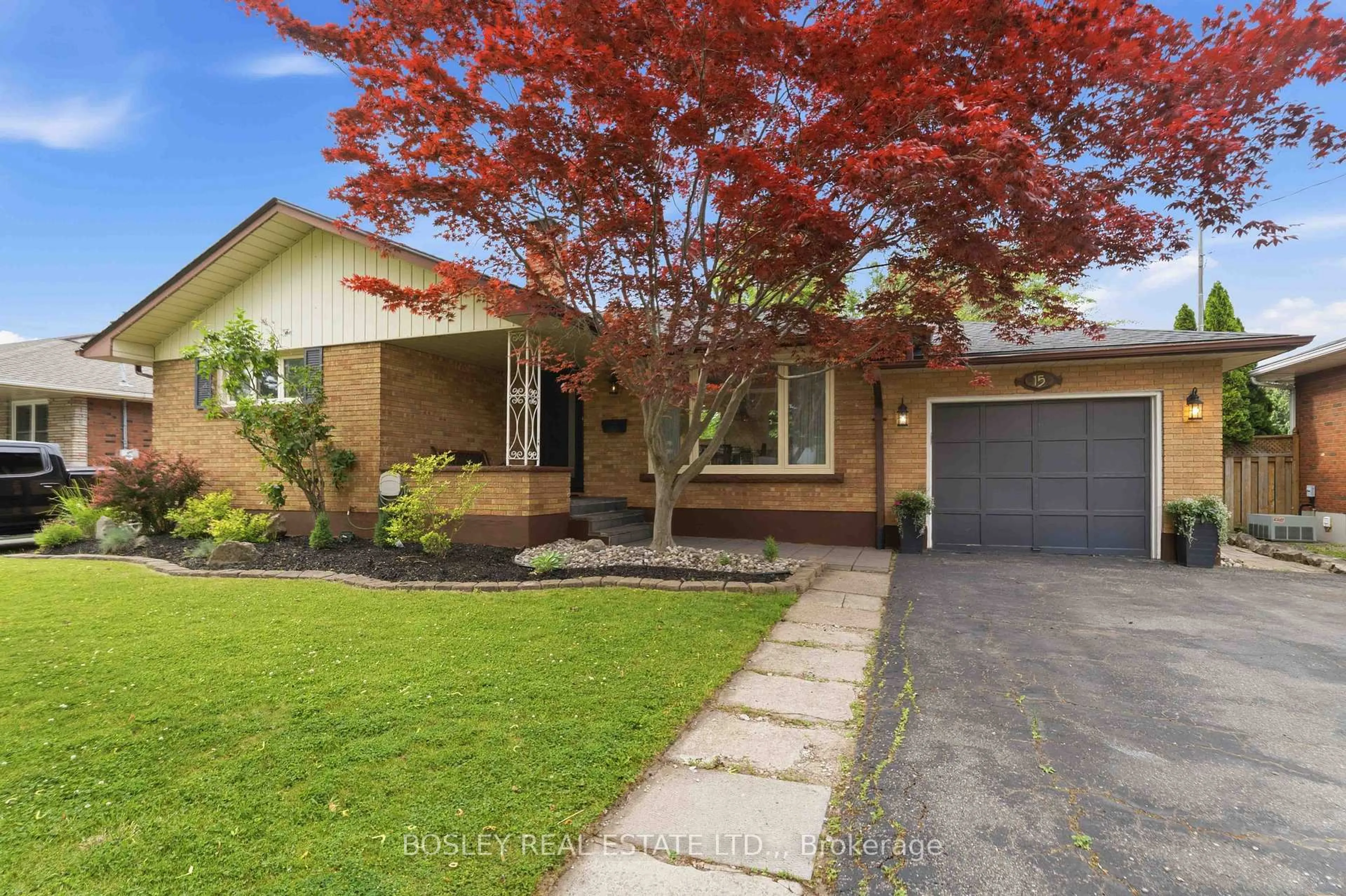 Home with brick exterior material, street for 15 Grosvenor St, St. Catharines Ontario L2M 3E1