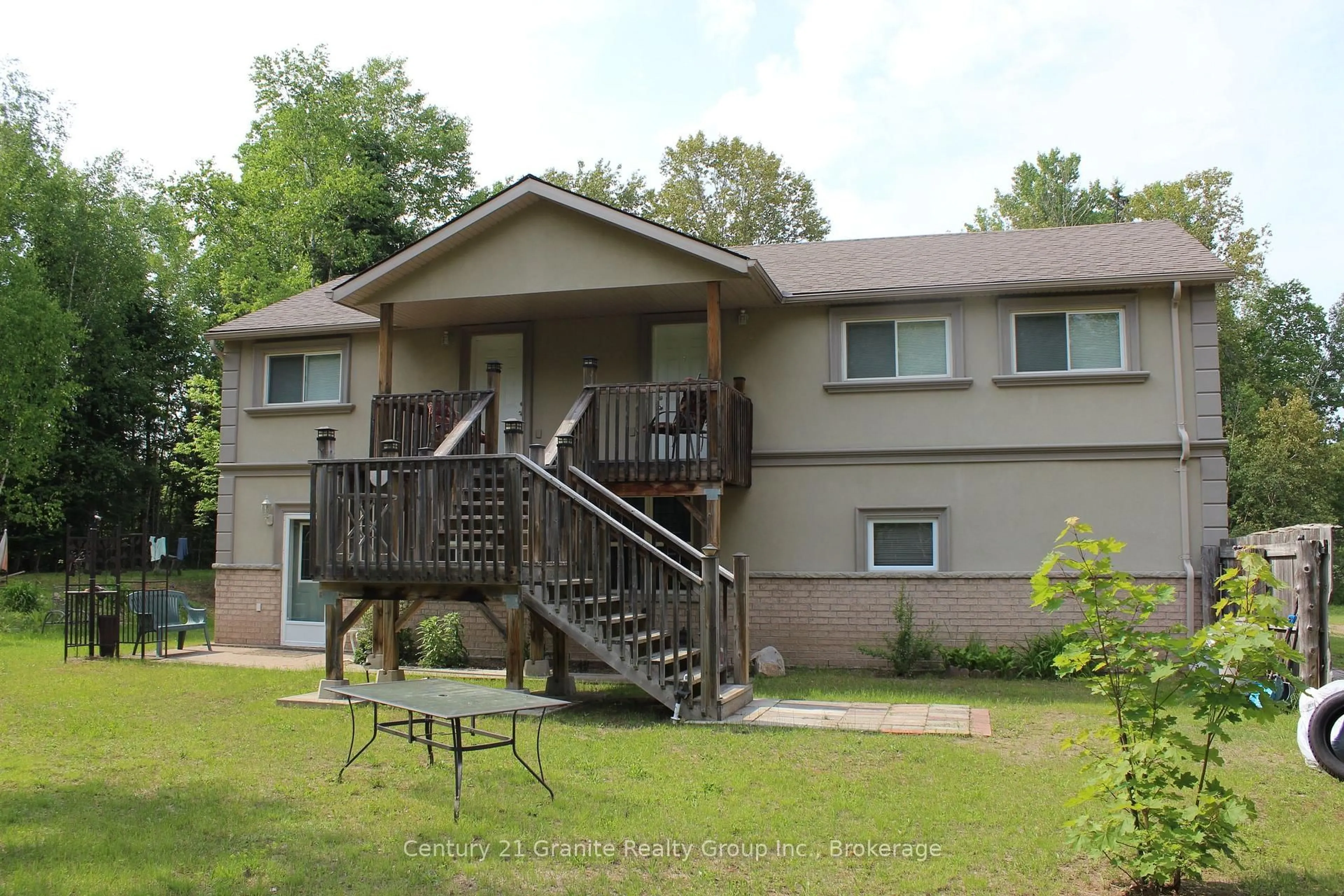 Patio, unknown for 15661 Highway 35 Highway, Algonquin Highlands Ontario K0M 1J2