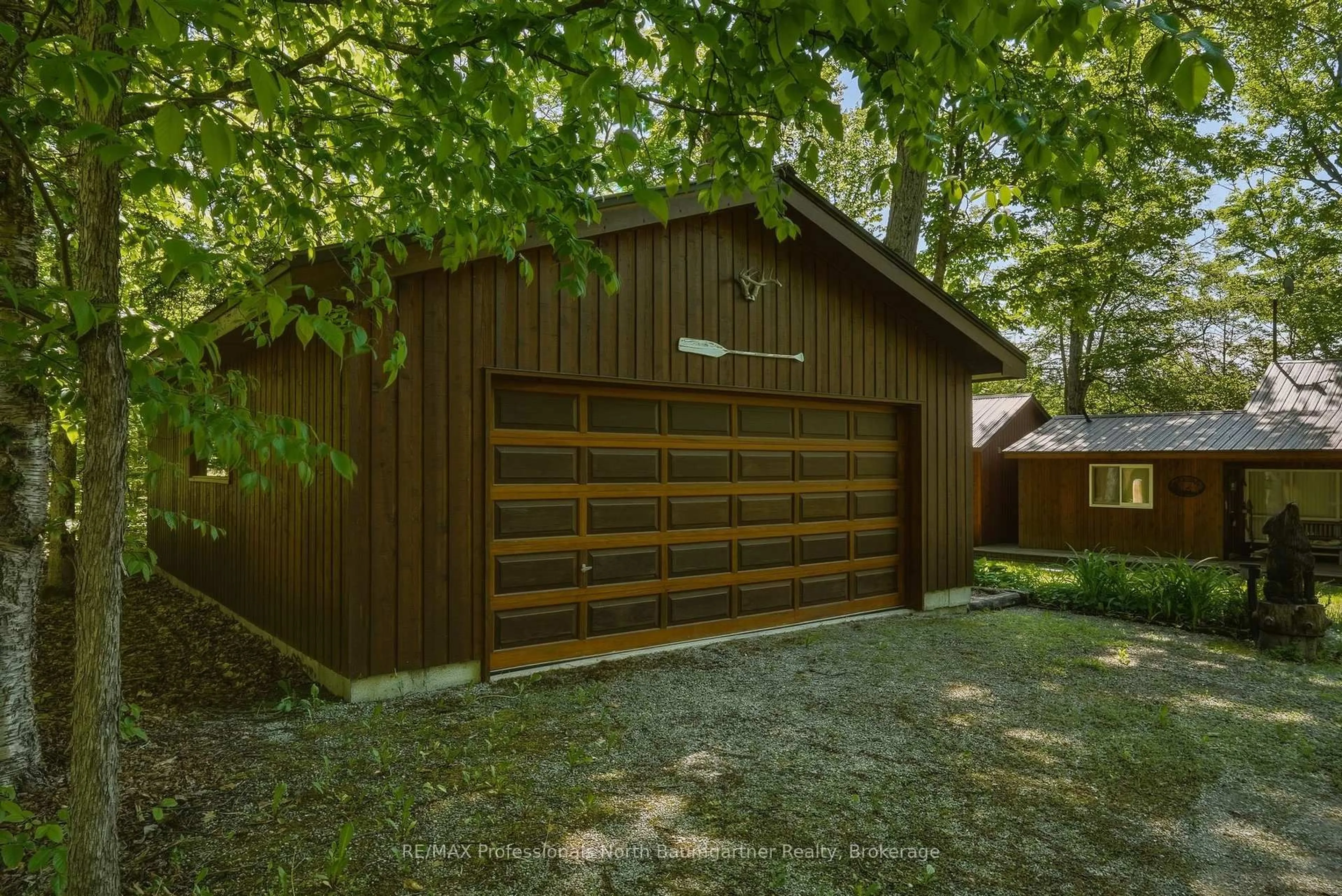 Indoor garage for 2272 Wilkinson Rd, Dysart et al Ontario K0M 1S0