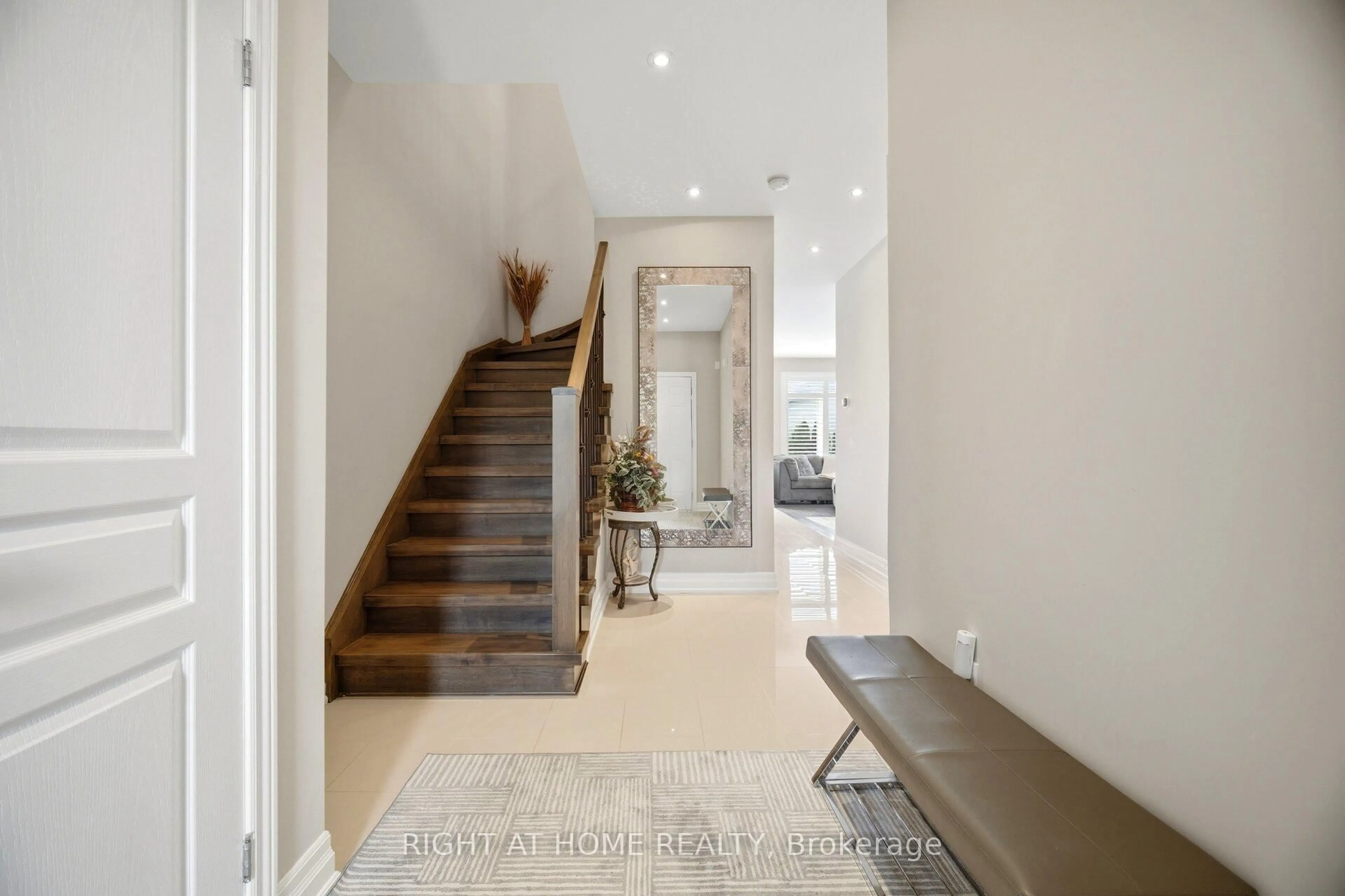 Unknown for 156 Gunby Blvd, Hamilton Ontario L8B 0V6
