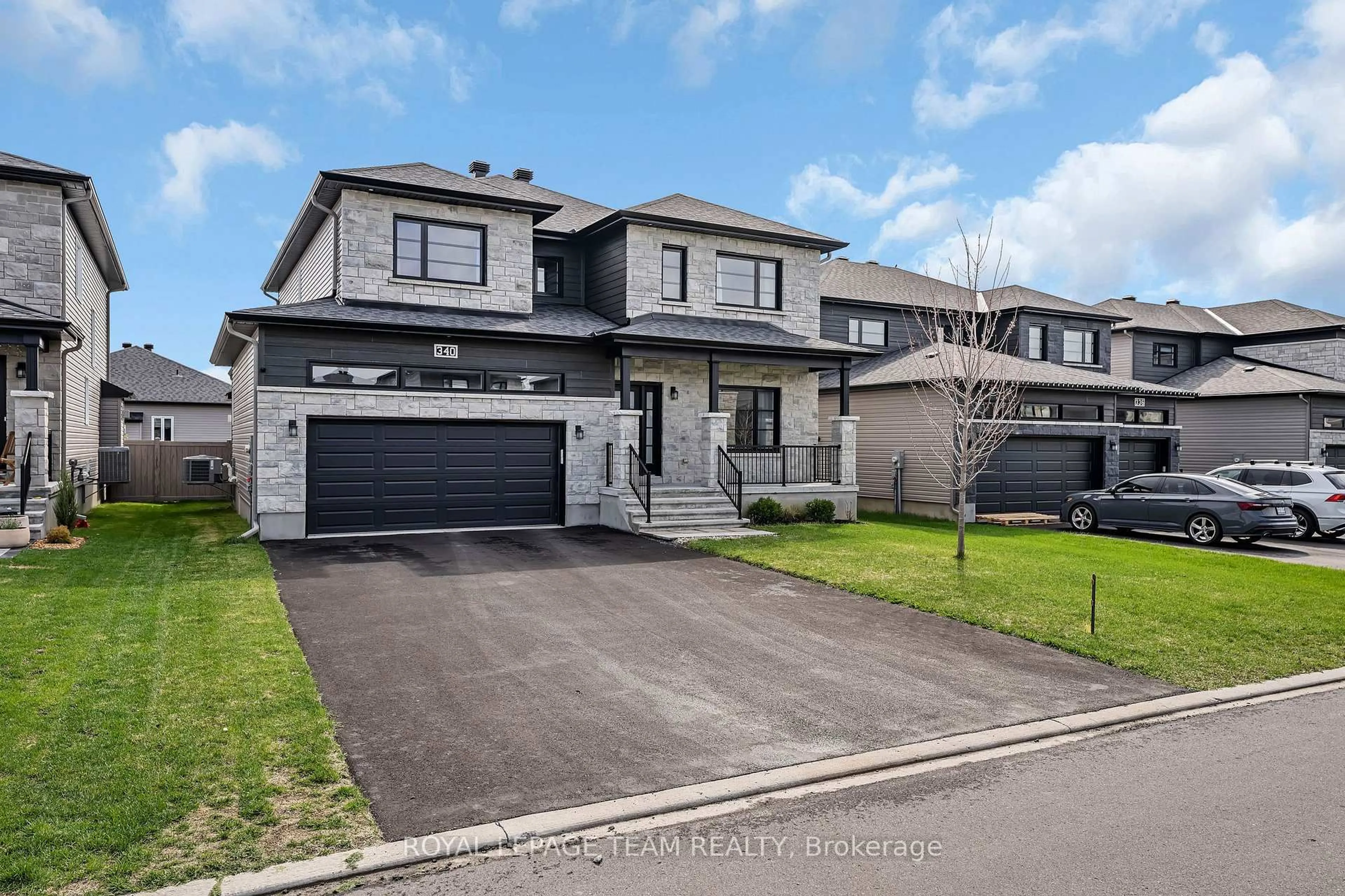 Unknown for 340 Moonlight Dr, Russell Ontario K4R 0L1