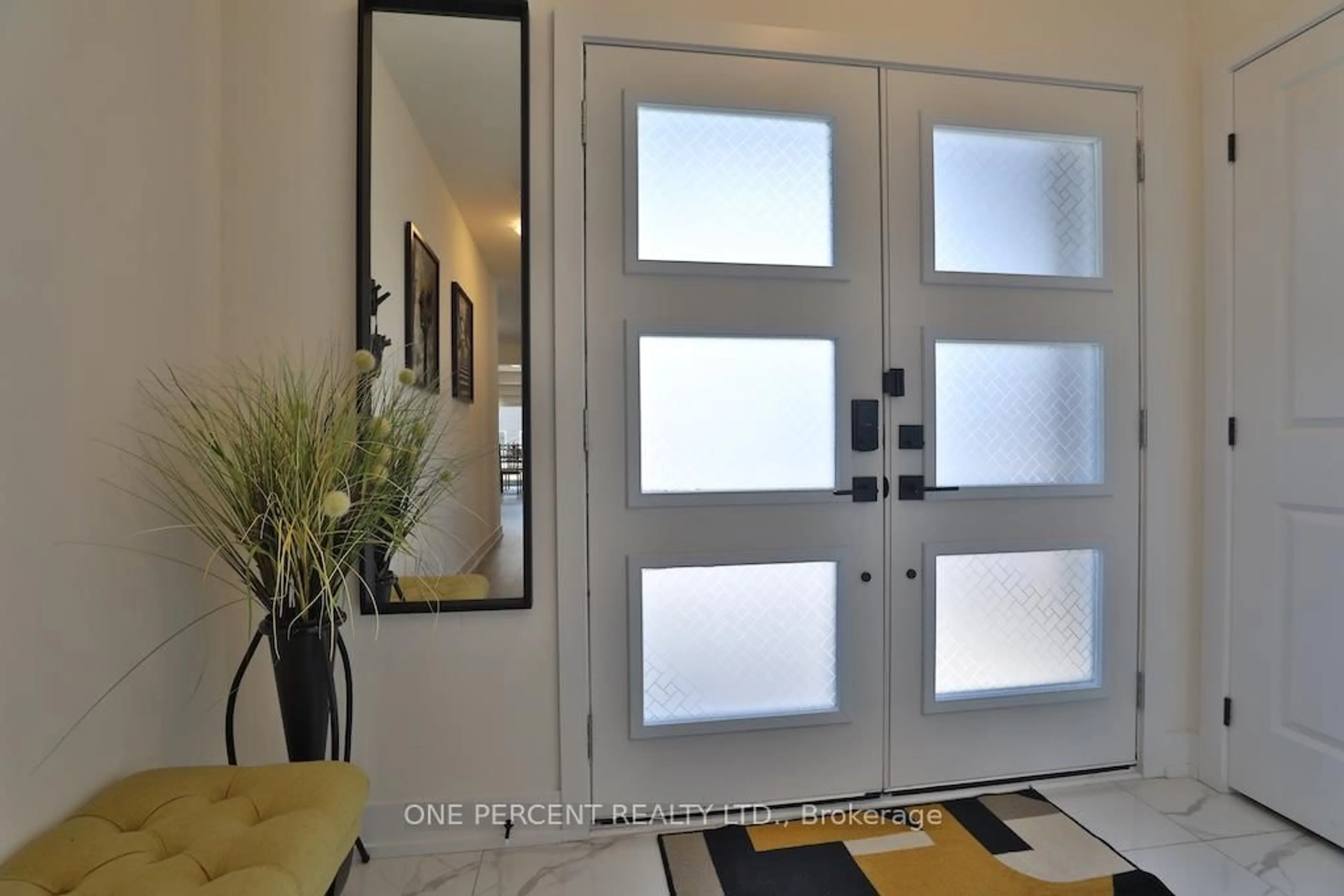 Indoor entryway for 72 Dusenbury Dr, Bissett Creek Ontario K0H 2H0