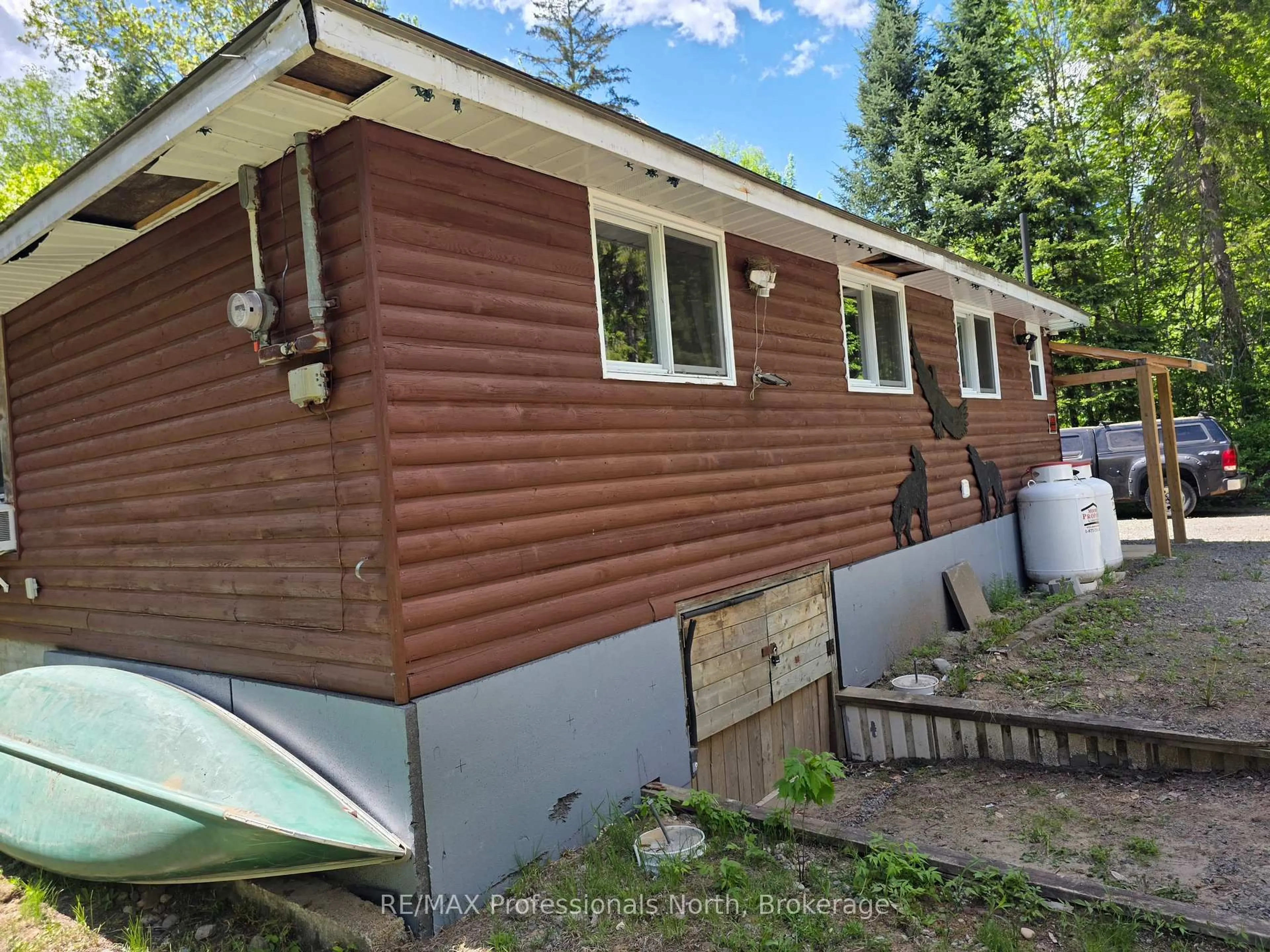 Unknown for 46 ROBERT Rd, Huntsville Ontario P1H 2J4