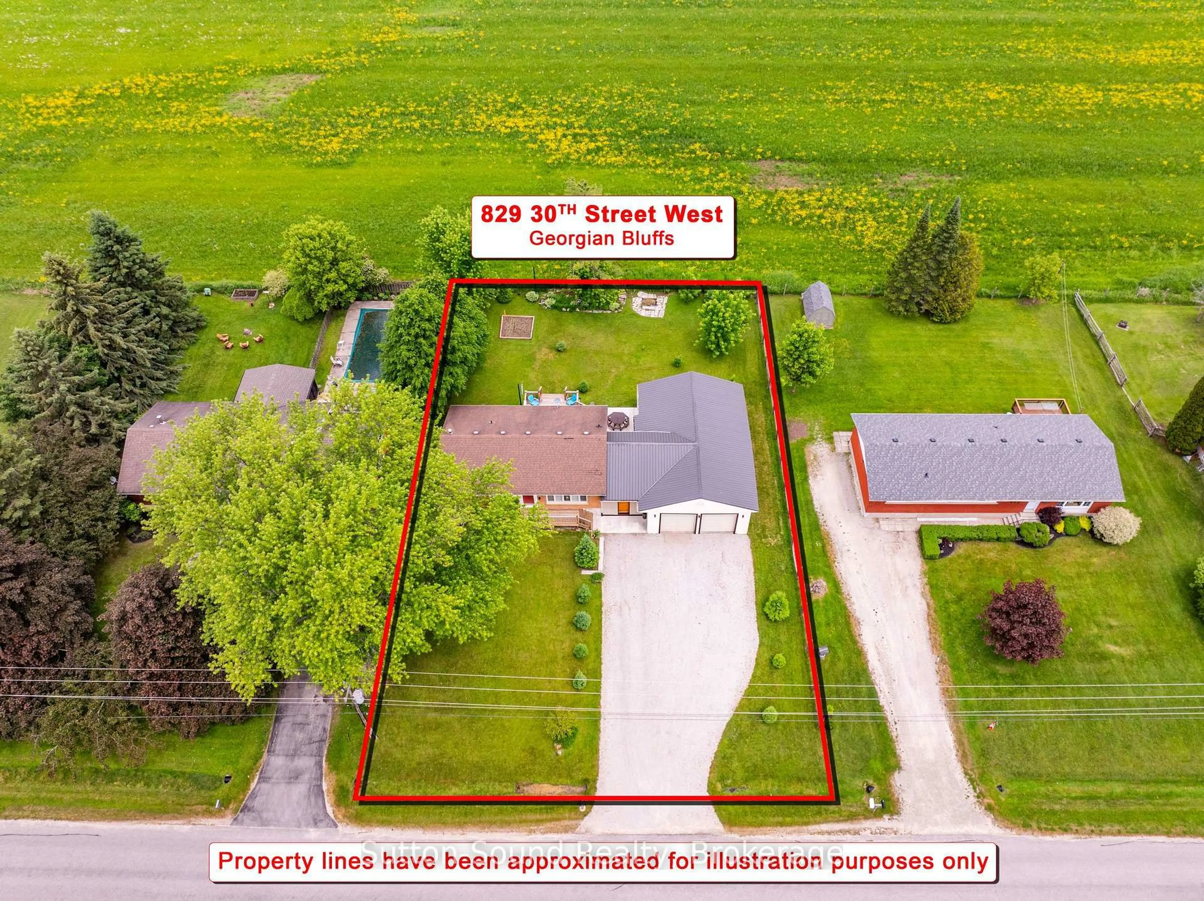 A pic from outside/outdoor area/front of a property/back of a property/a pic from drone, street for 829 30th St, Georgian Bluffs Ontario N4K 6V5