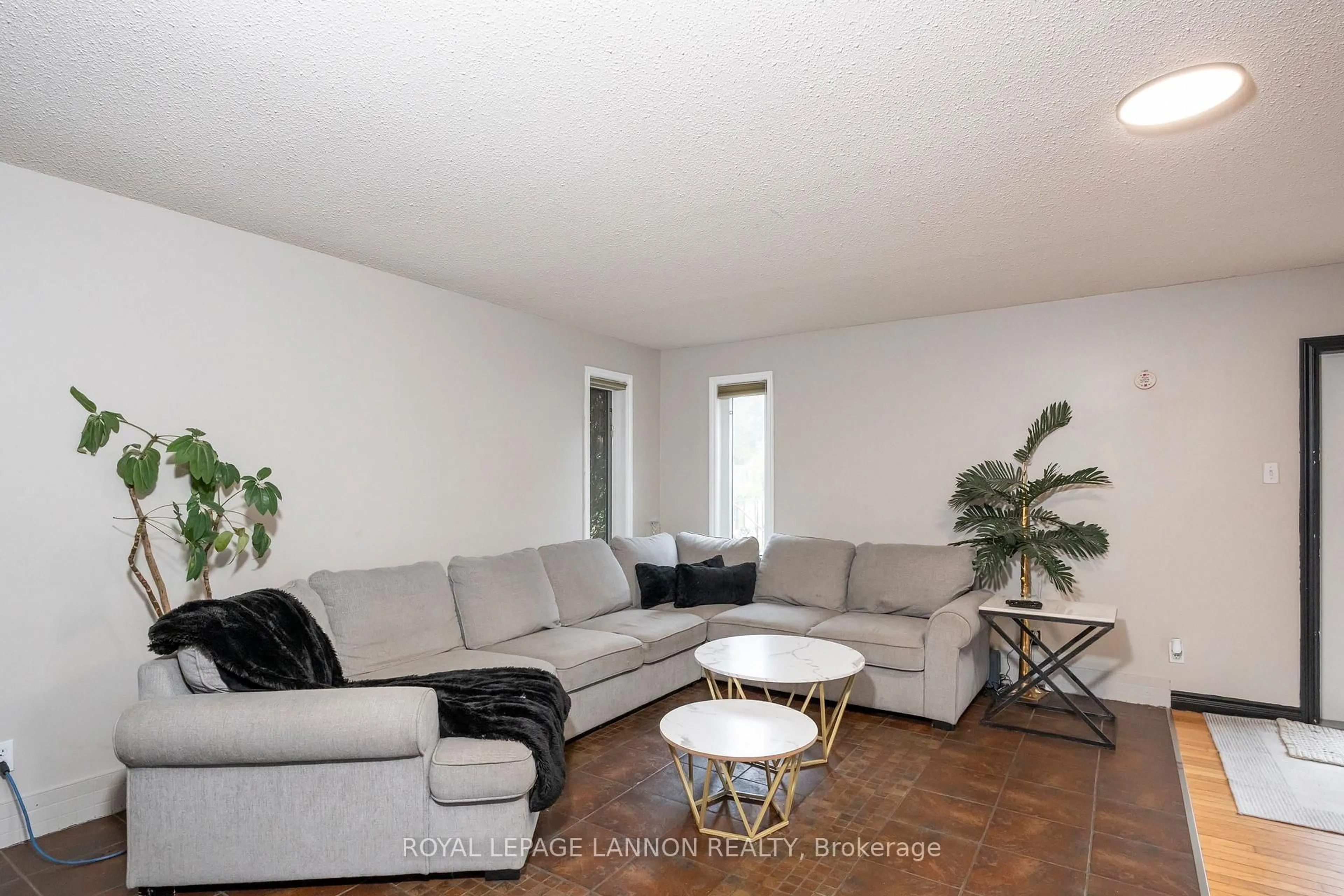 Living room with furniture, unknown for 3408 Rosslyn Rd, Oliver Paipoonge Ontario P7K 0P8