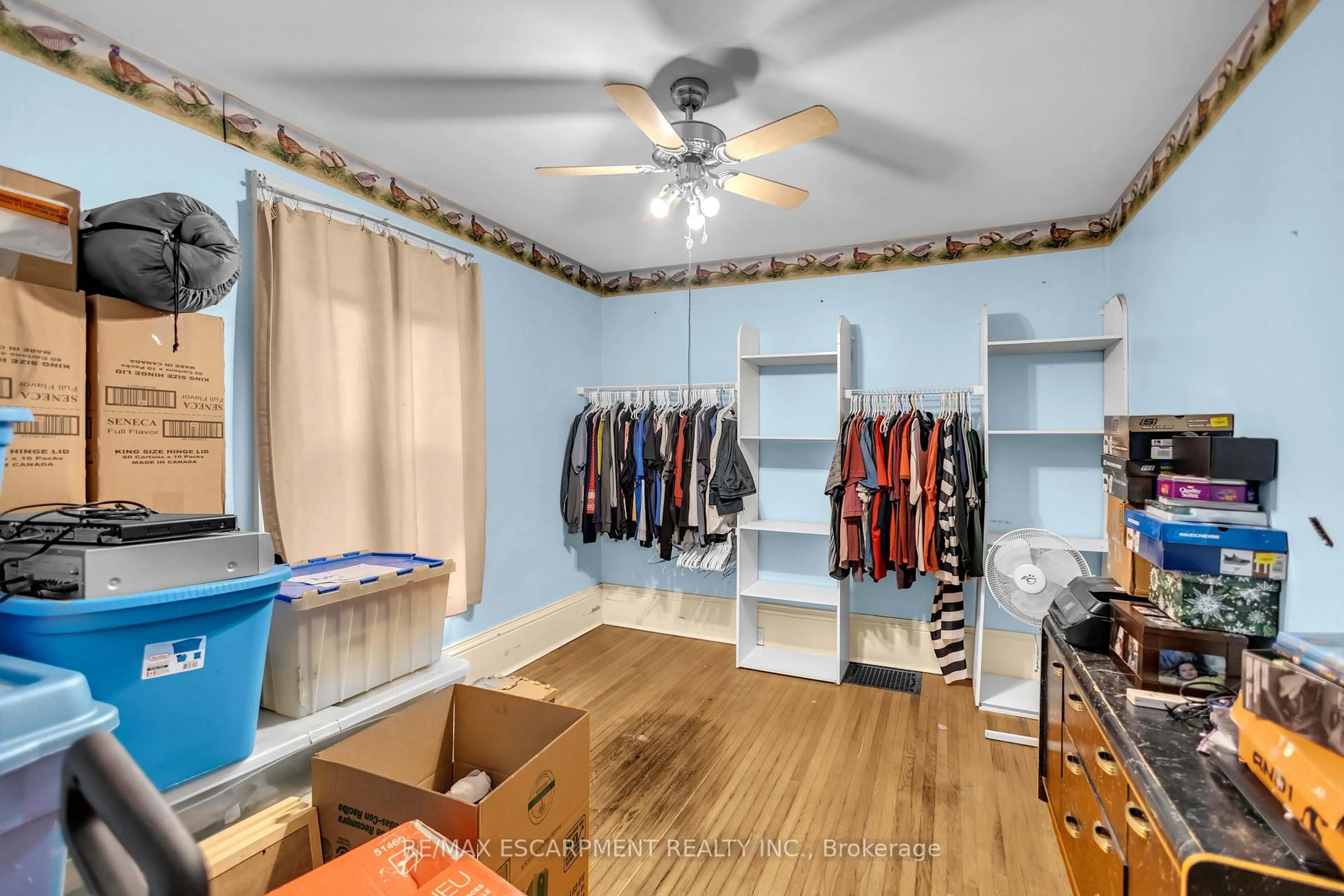 Storage room or clothes room or walk-in closet for 35 James Ave, Brantford Ontario N3S 6Y2