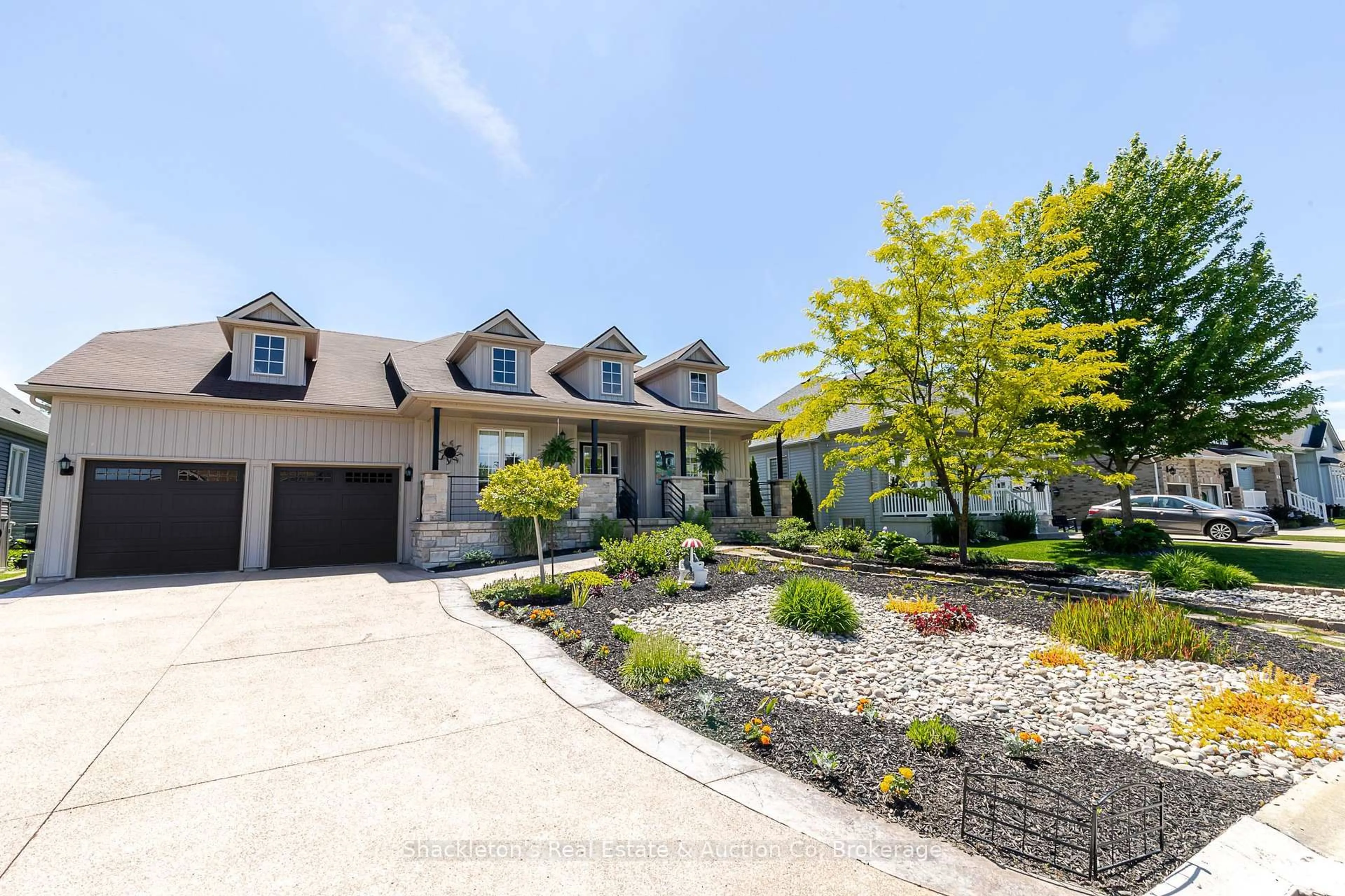 A pic from outside/outdoor area/front of a property/back of a property/a pic from drone, street for 19 MacPherson Ave #19, Huron East Ontario N0K 1W0