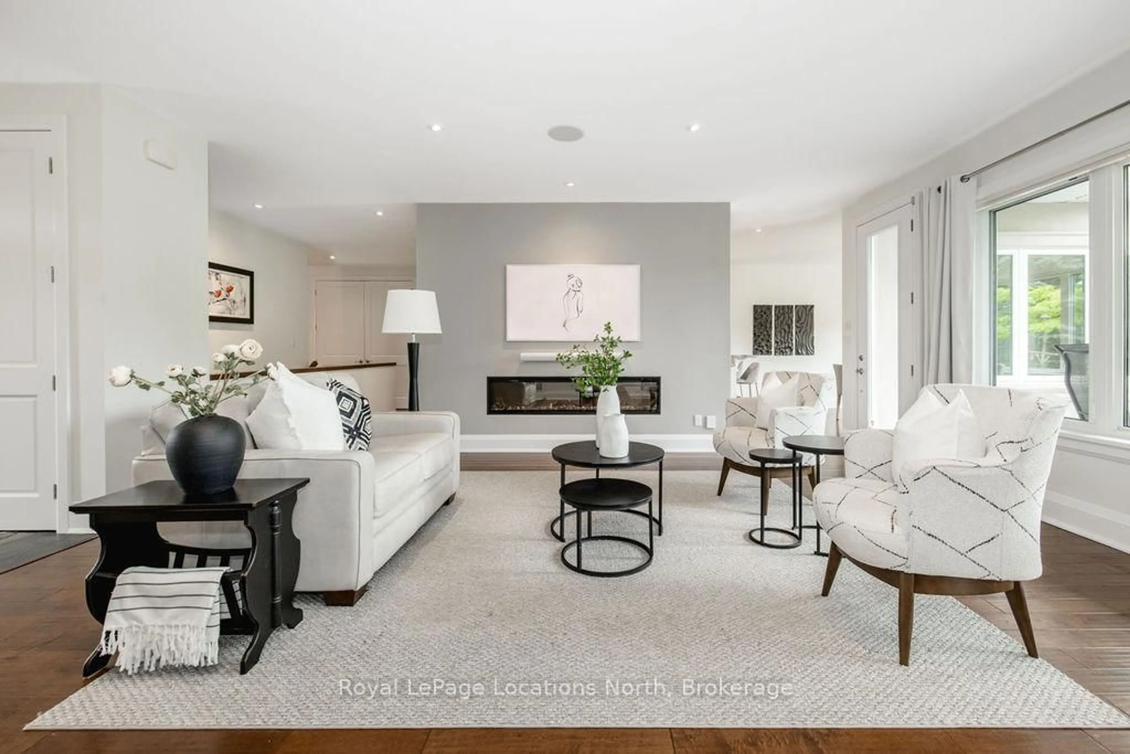 Living room with furniture, unknown for 122 Augusta Cres, Blue Mountains Ontario L9Y 0K7