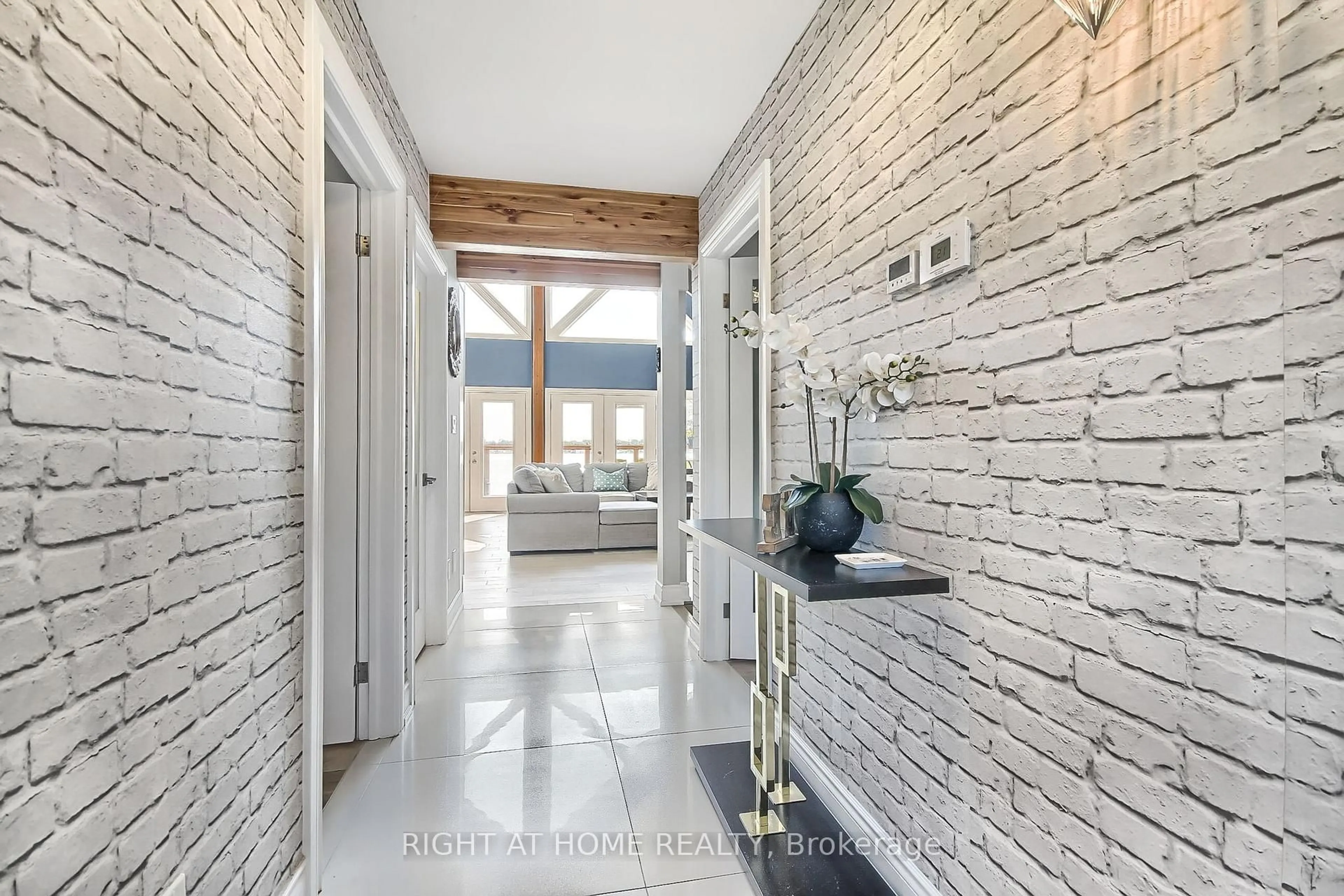 Indoor entryway for 26 Beach Rd, Kawartha Lakes Ontario K0M 2C0