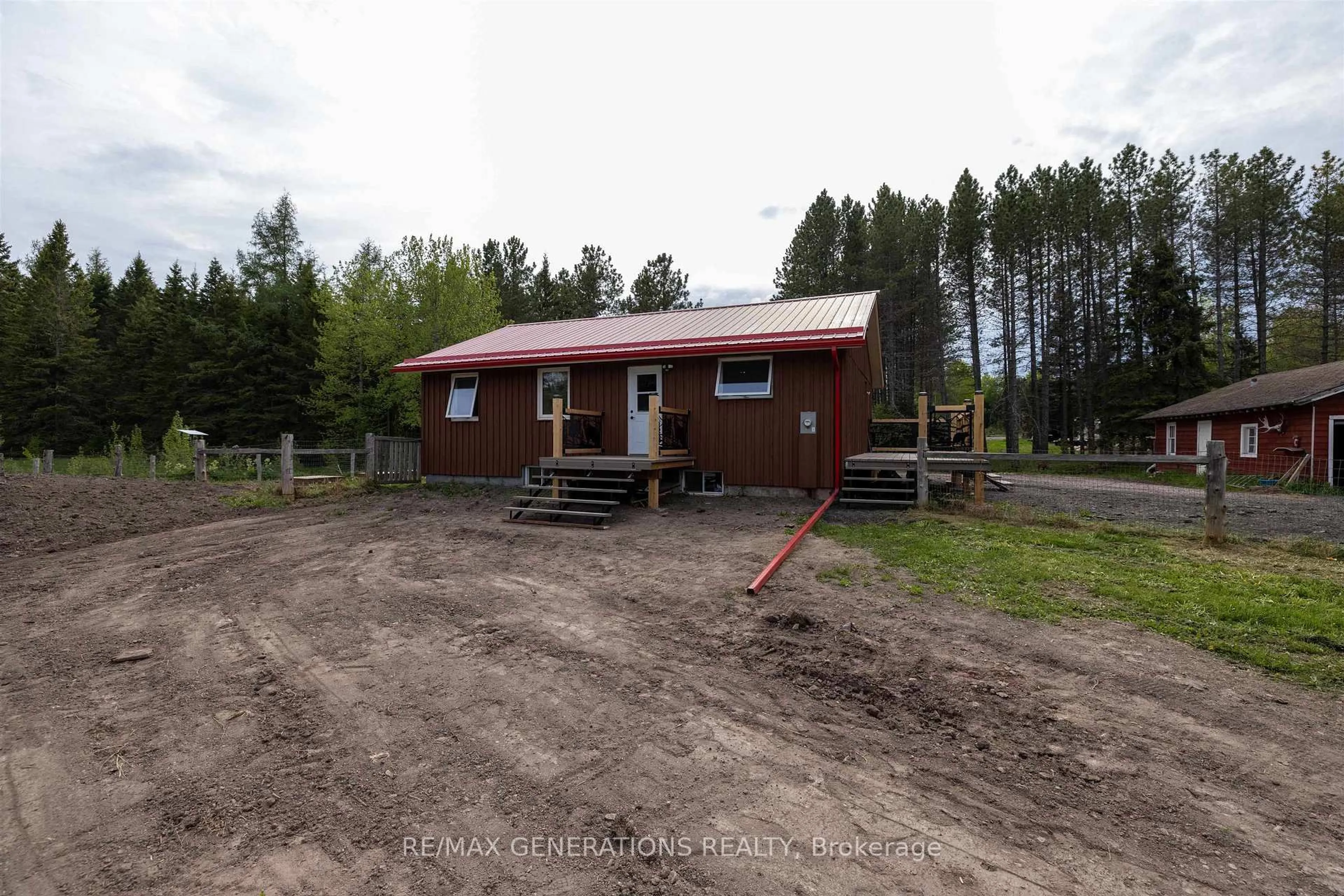 A pic from outside/outdoor area/front of a property/back of a property/a pic from drone, building for 610 ROAD NO. 5, Shuniah Ontario P0T 2M0