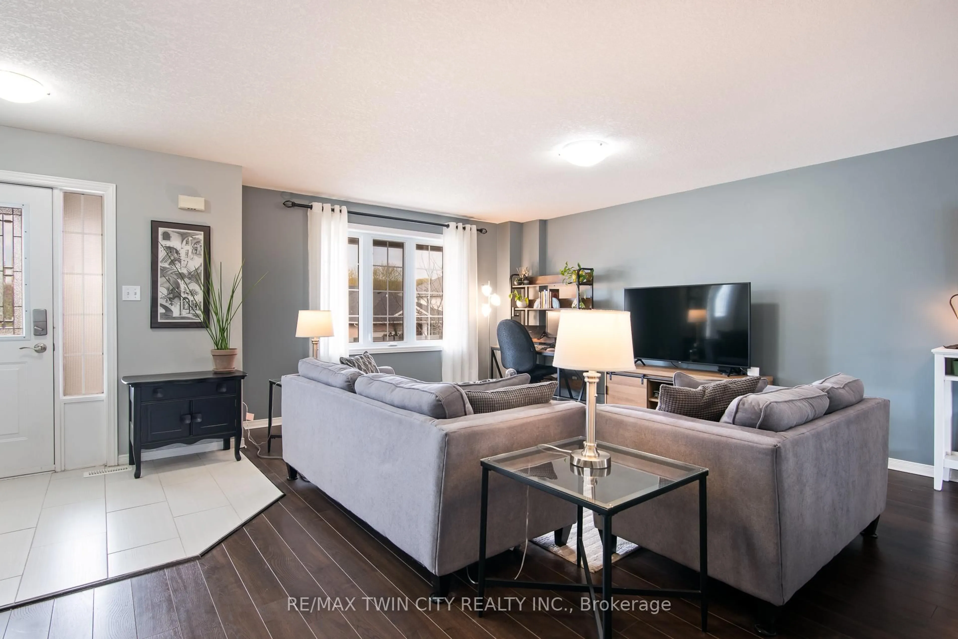 Living room with furniture, unknown for 729 Brandenburg Blvd, Waterloo Ontario N2T 2V4